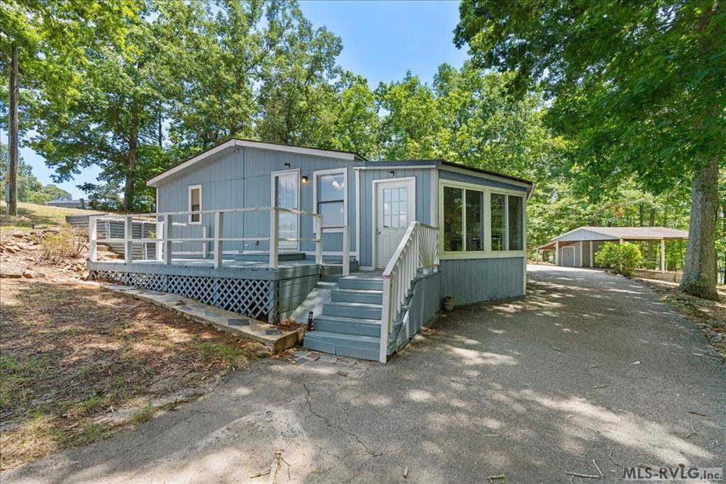 960 Poplar Creek Road - Photo 3