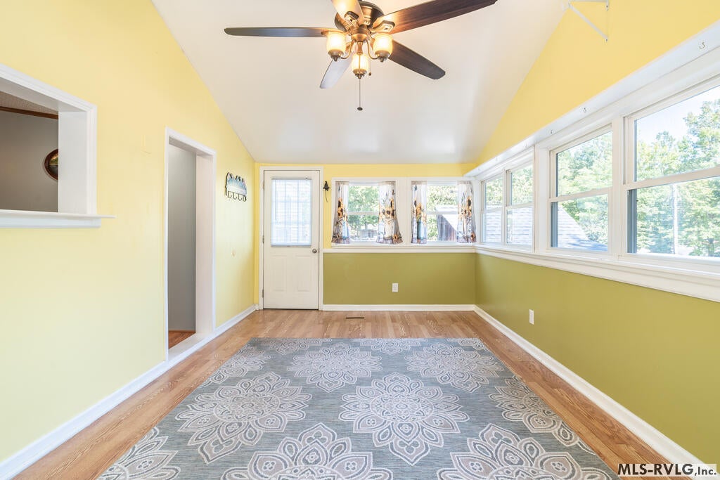 422 Boardman Dr - Photo 4