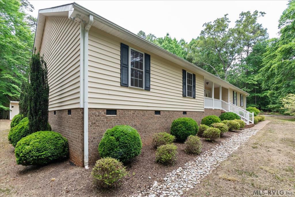 162 Country Blvd - Photo 3