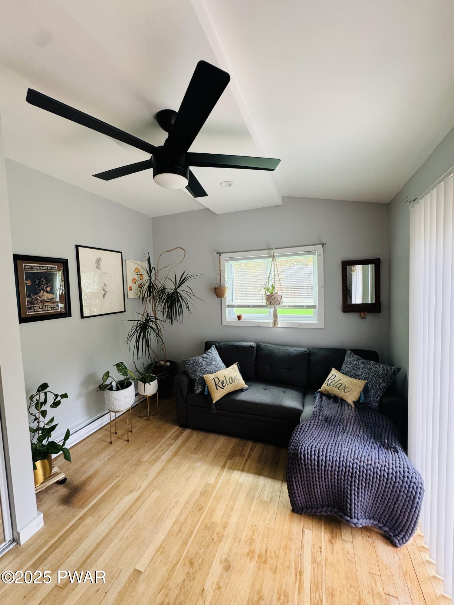 Lords Valley, Pennsylvania 18428, United States, 3 Bedrooms Bedrooms, ,2 BathroomsBathrooms,Residential,Active,216138