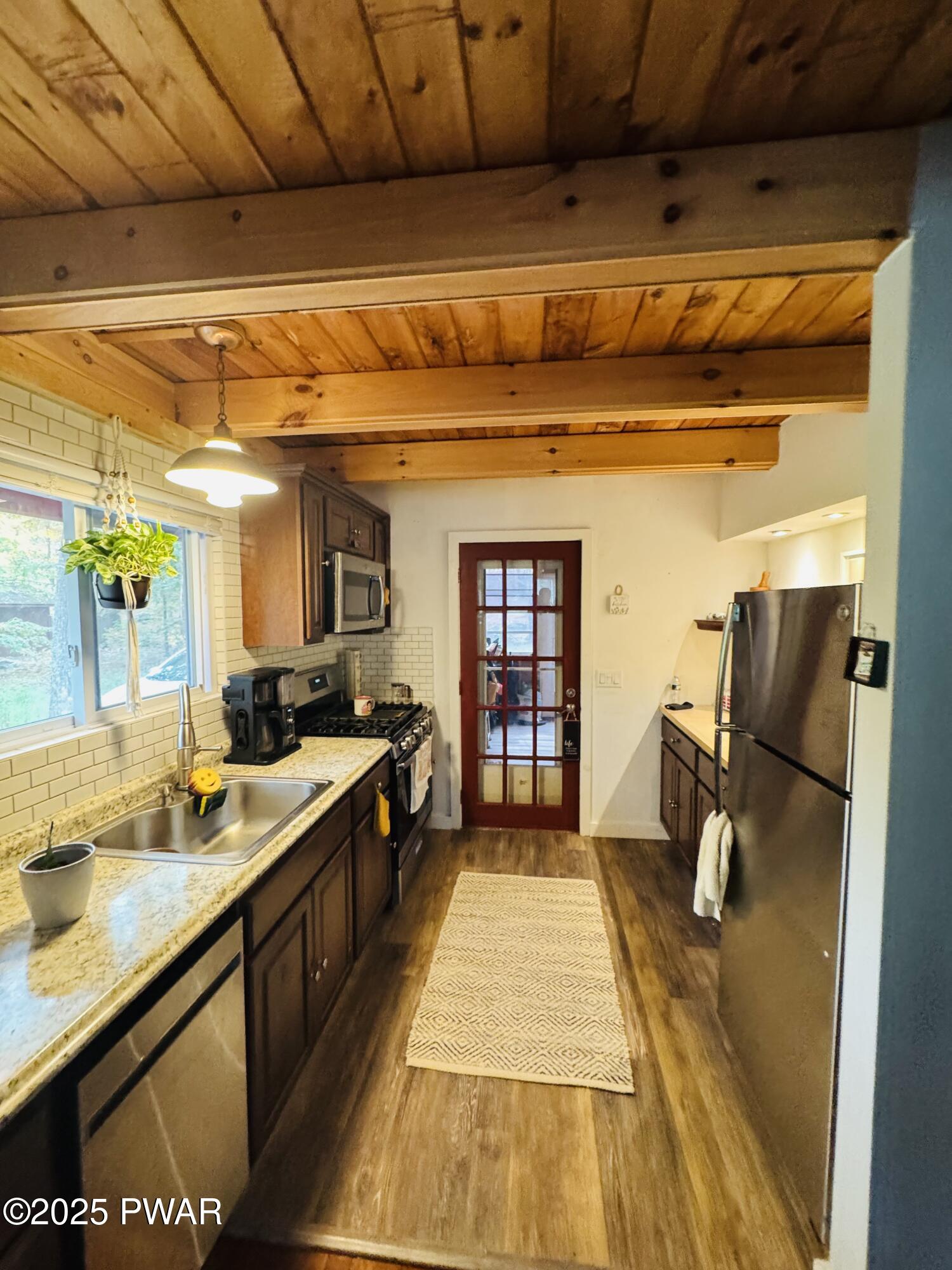 Lords Valley, Pennsylvania 18428, United States, 3 Bedrooms Bedrooms, ,2 BathroomsBathrooms,Residential,Active,216138