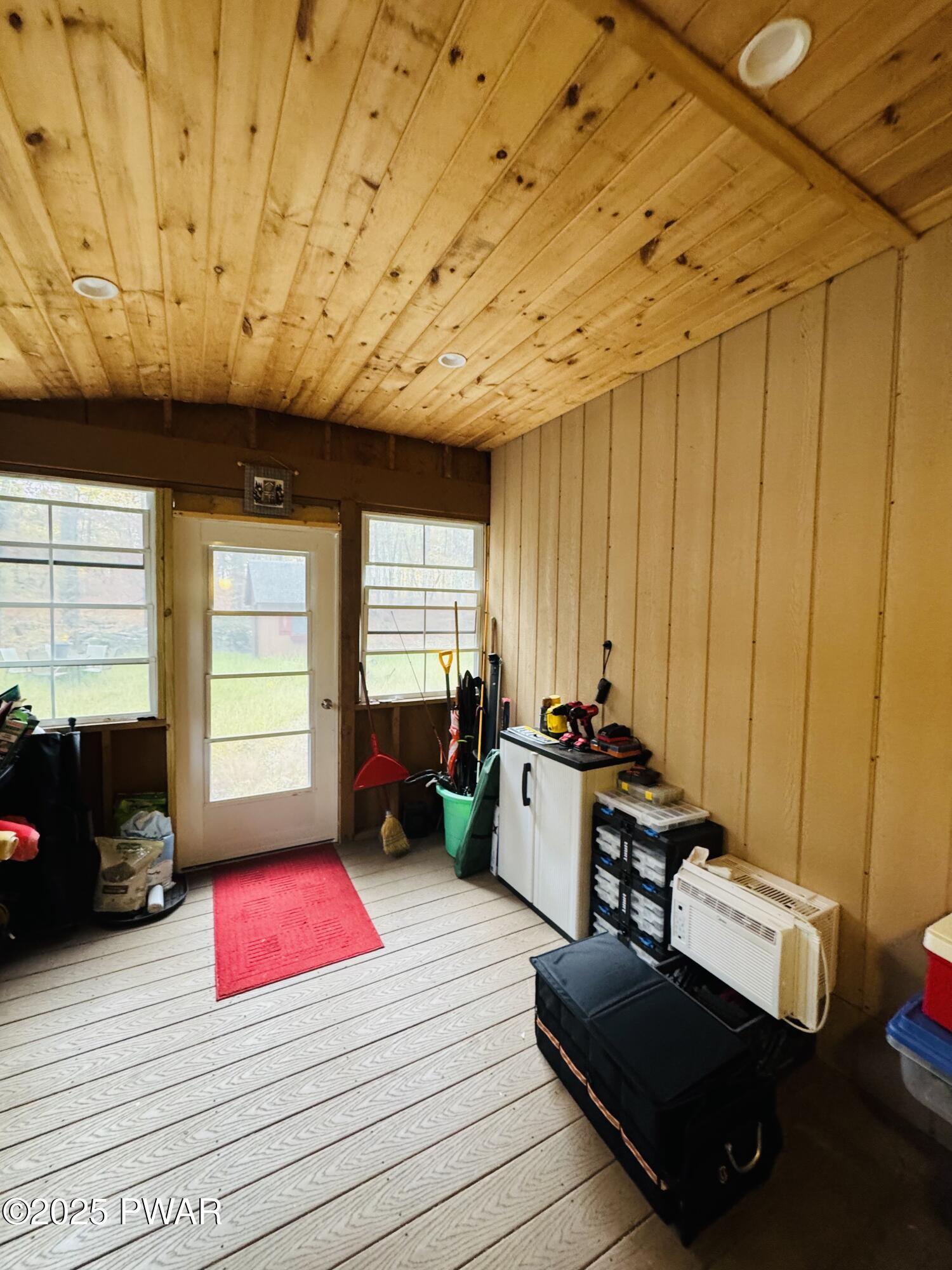 Lords Valley, Pennsylvania 18428, United States, 3 Bedrooms Bedrooms, ,2 BathroomsBathrooms,Residential,Active,216138