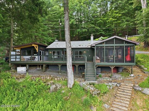 Homes For Sale - 536 River Road<br/> Wayne County, Beach Lake, PA 18405