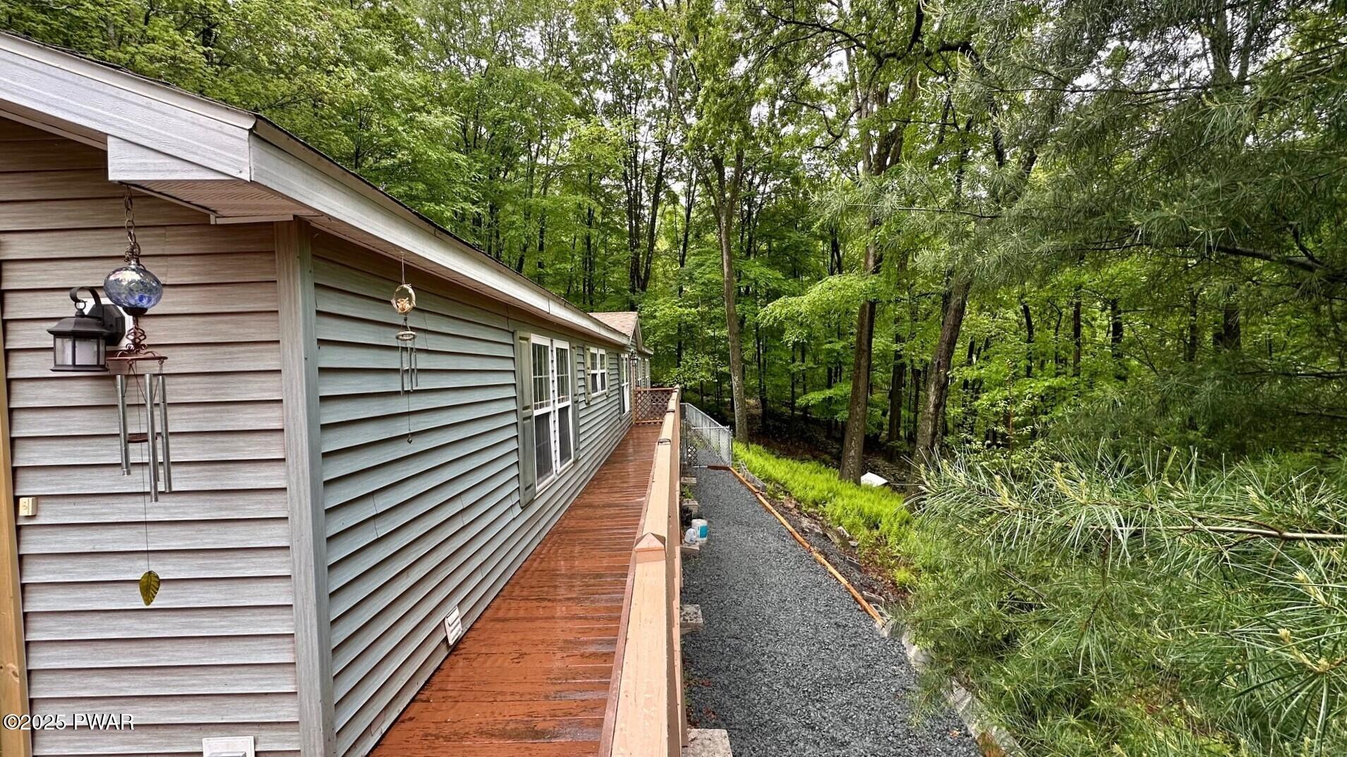 10 Sutter Court, Hawley, Pennsylvania image 2