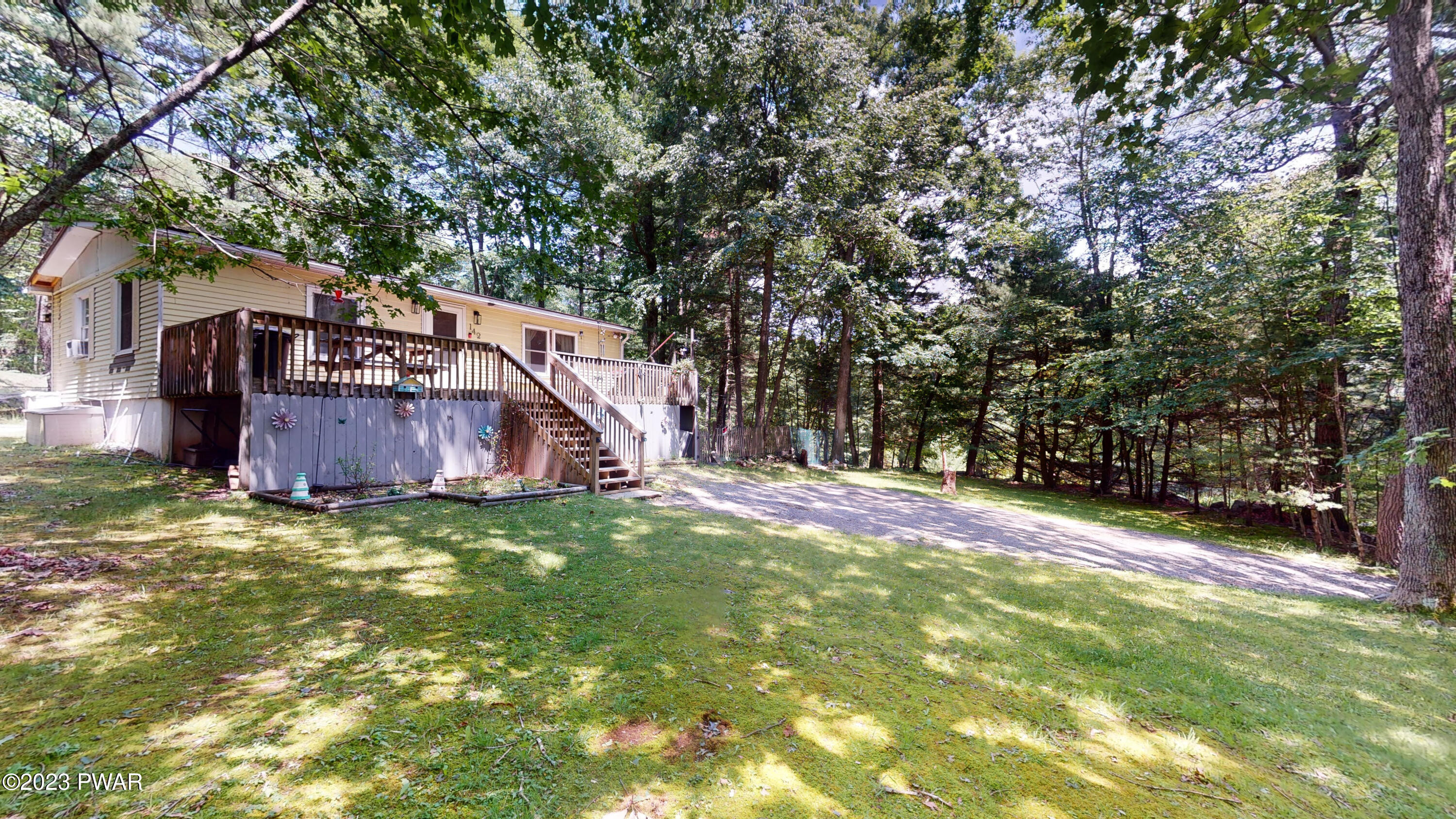 142 Birch Leaf Drive, Milford, Pennsylvania image 2