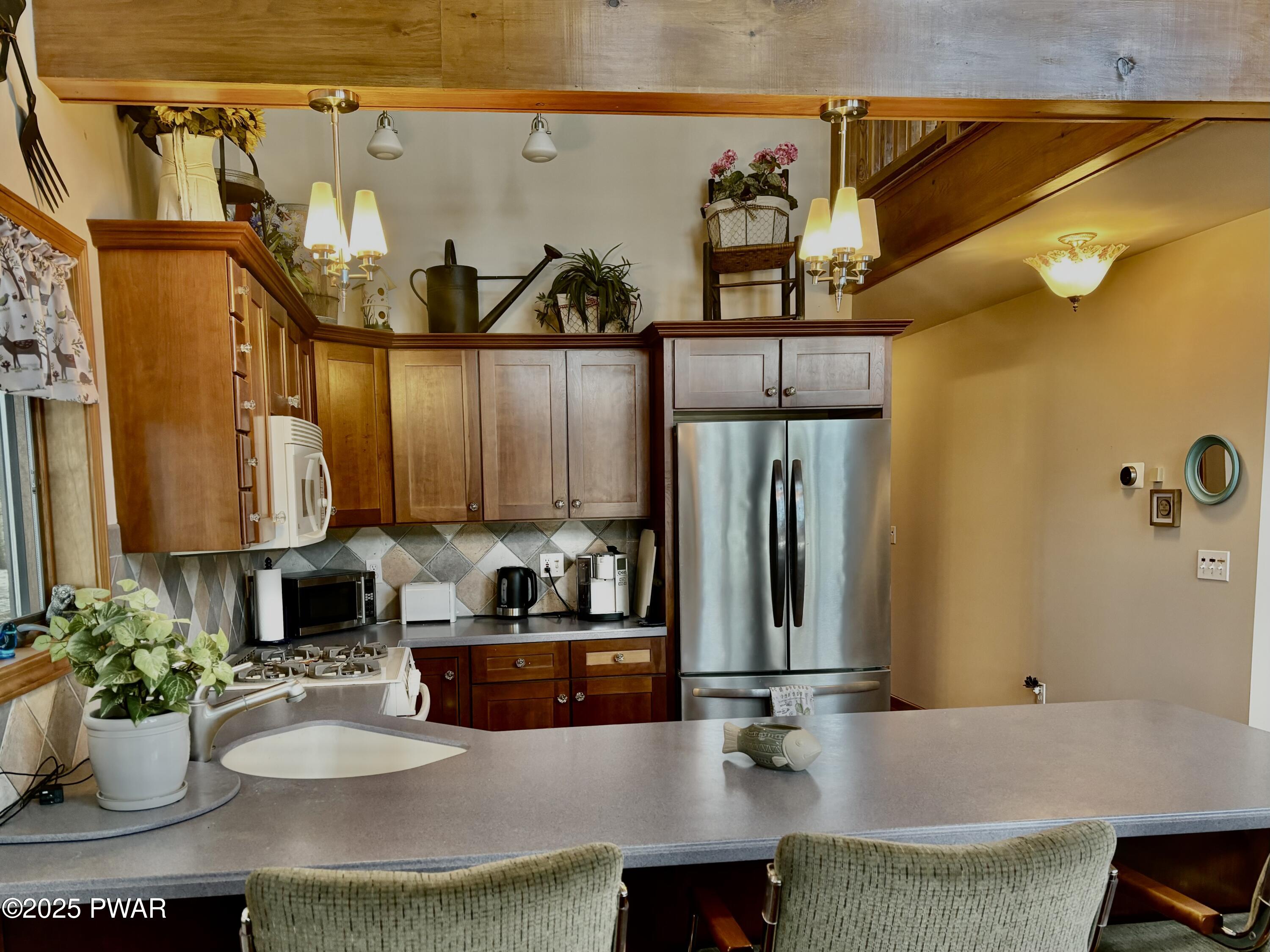 111 Mountain Lake Drive, Dingmans Ferry, Pennsylvania image 12