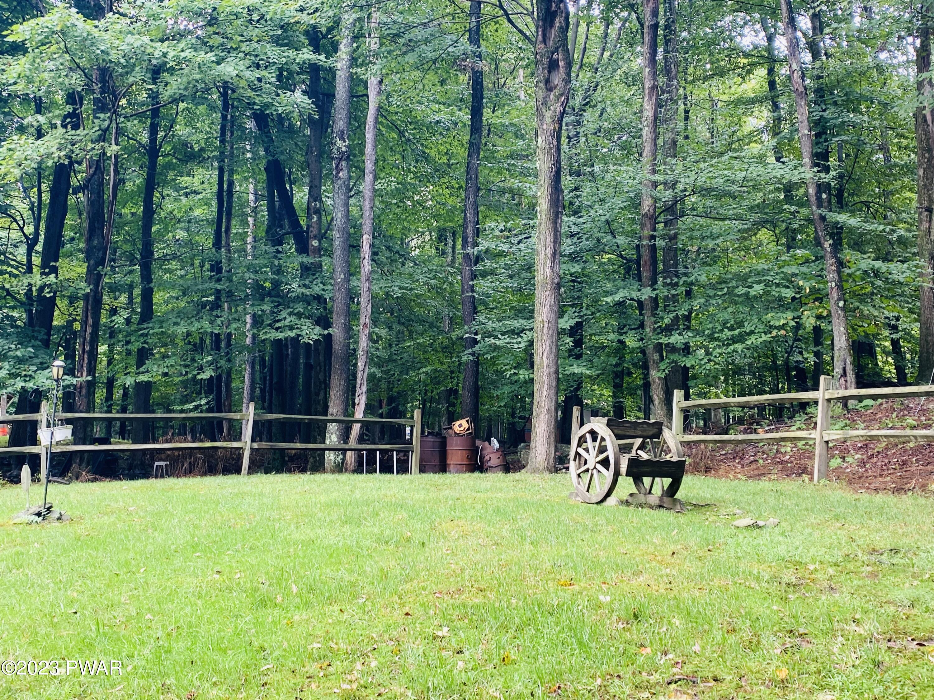 Greentown, Pennsylvania 18426, United States, 3 Bedrooms Bedrooms, ,2 BathroomsBathrooms,Residential,Pending,68681