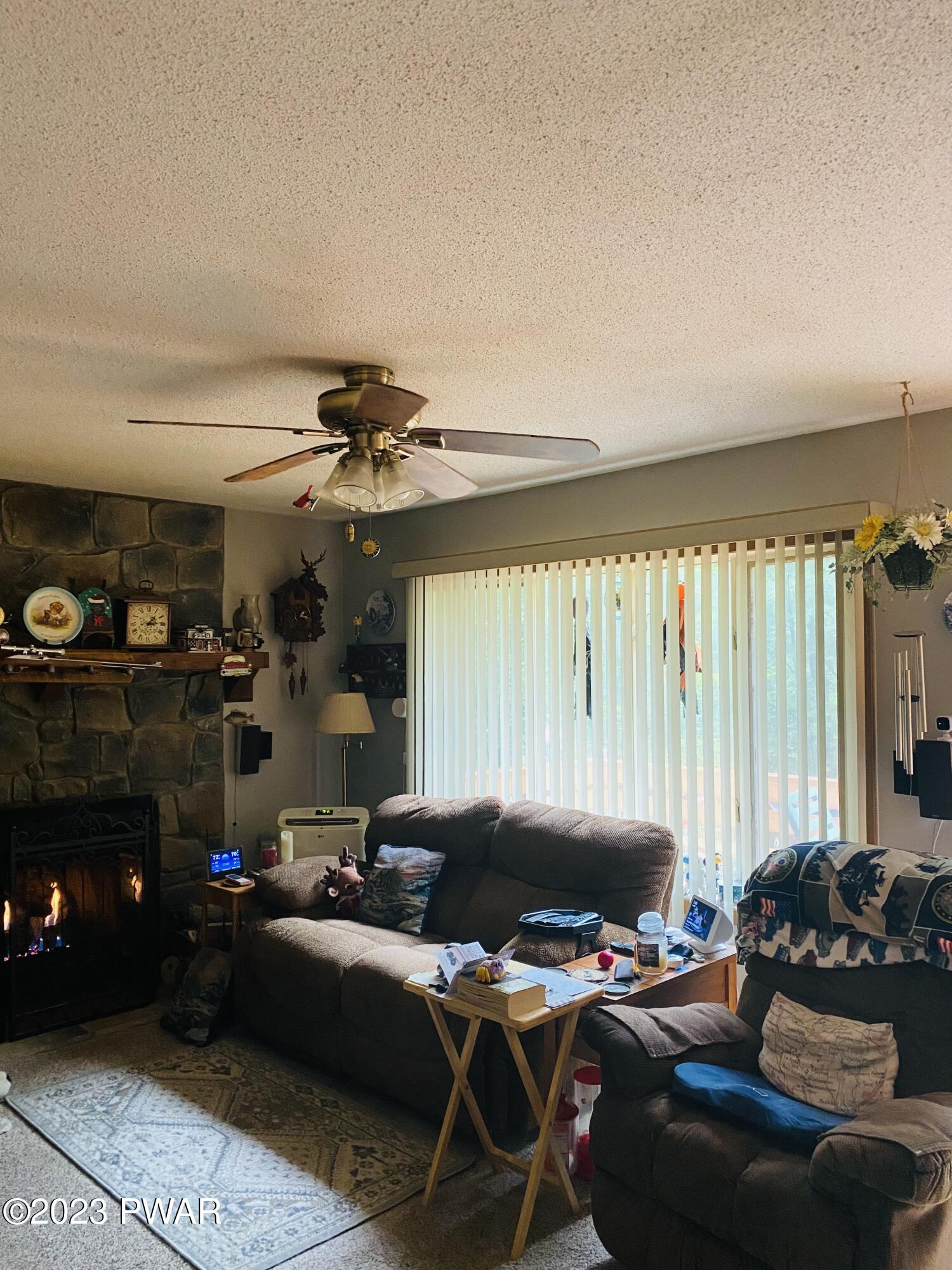 Greentown, Pennsylvania 18426, United States, 3 Bedrooms Bedrooms, ,2 BathroomsBathrooms,Residential,Pending,68681