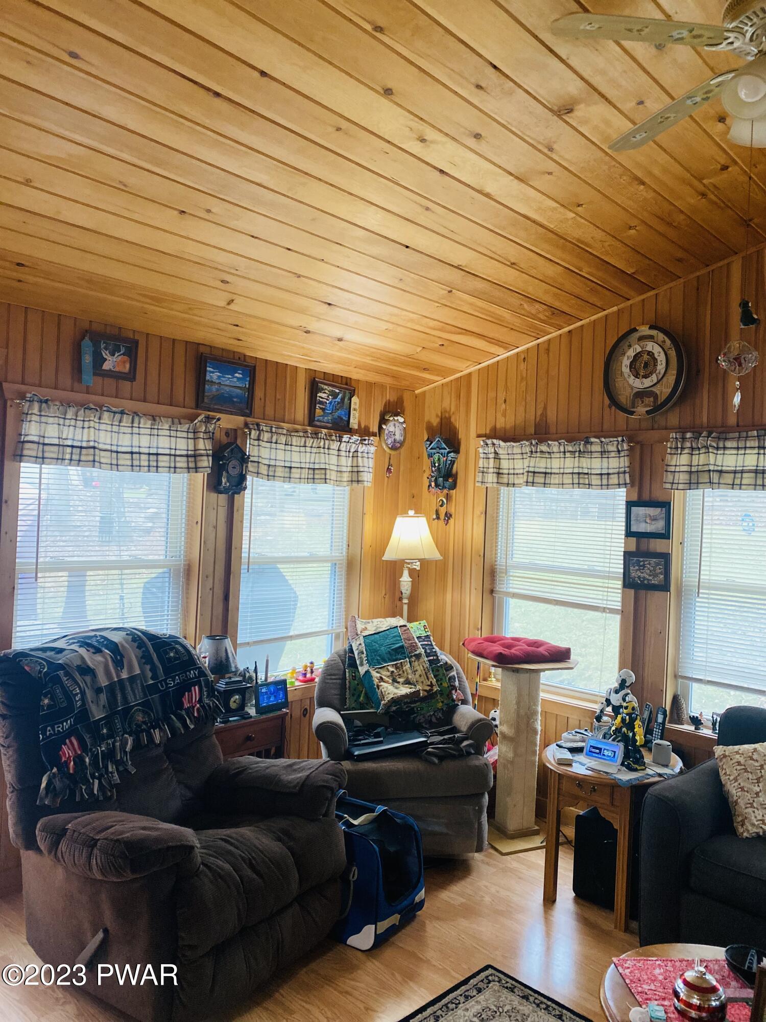 Greentown, Pennsylvania 18426, United States, 3 Bedrooms Bedrooms, ,2 BathroomsBathrooms,Residential,Pending,68681