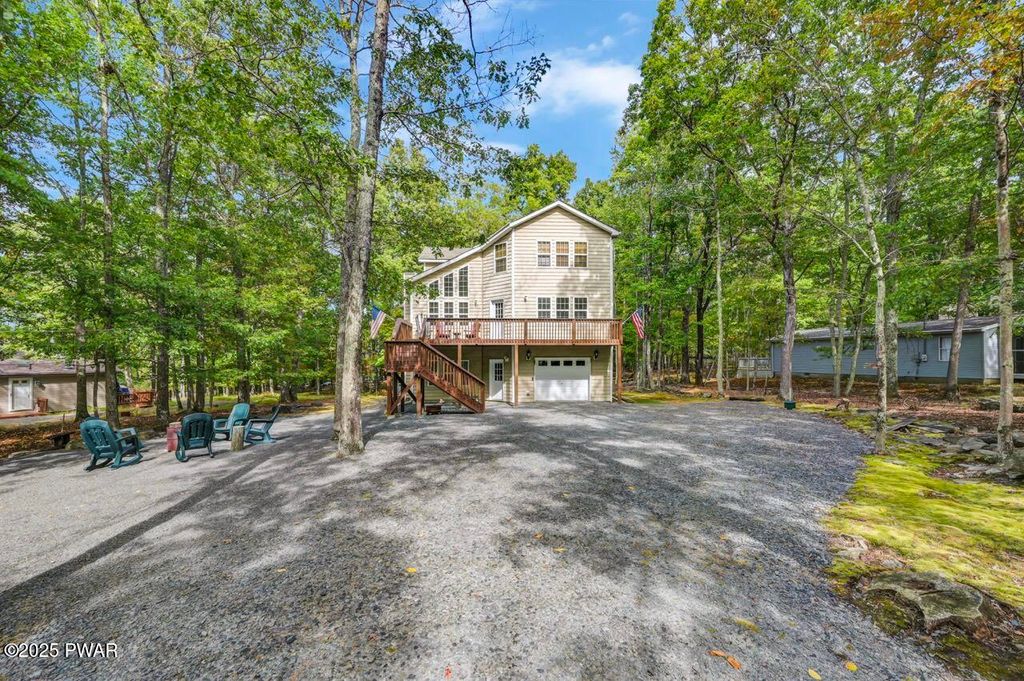 Photo of 193 Robin Way, Lackawaxen, PA 18435 (MLS # PW253316)