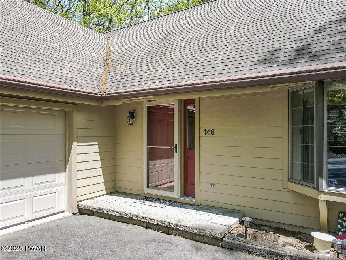 146 Cove Point Circle, Lakeville, Pennsylvania image 6