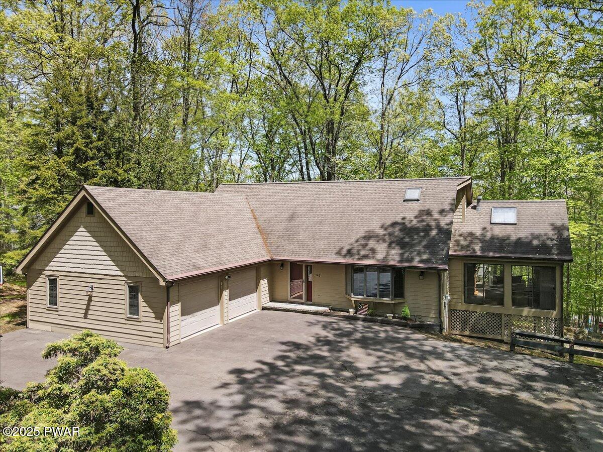 146 Cove Point Circle, Lakeville, Pennsylvania image 1