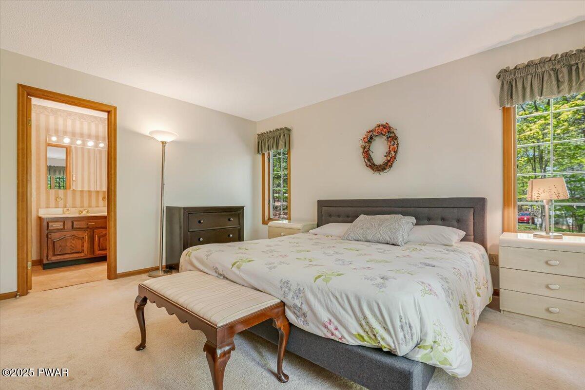 146 Cove Point Circle, Lakeville, Pennsylvania image 31