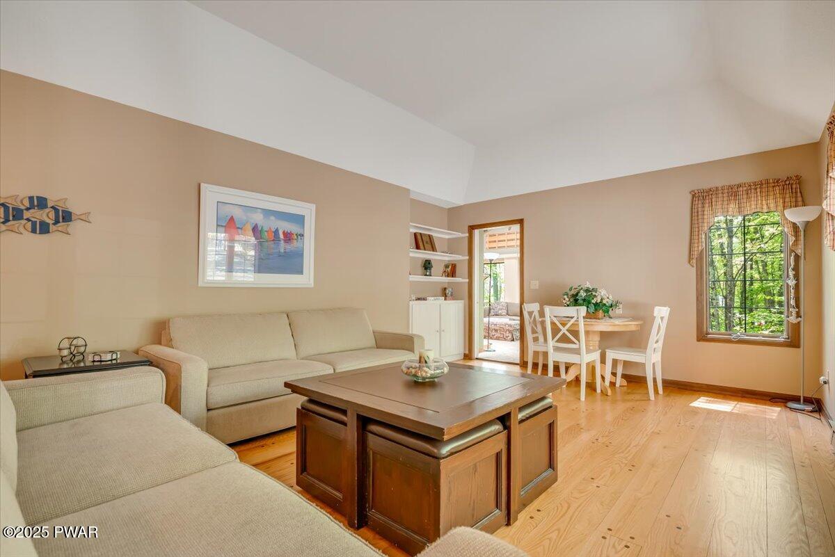 146 Cove Point Circle, Lakeville, Pennsylvania image 10