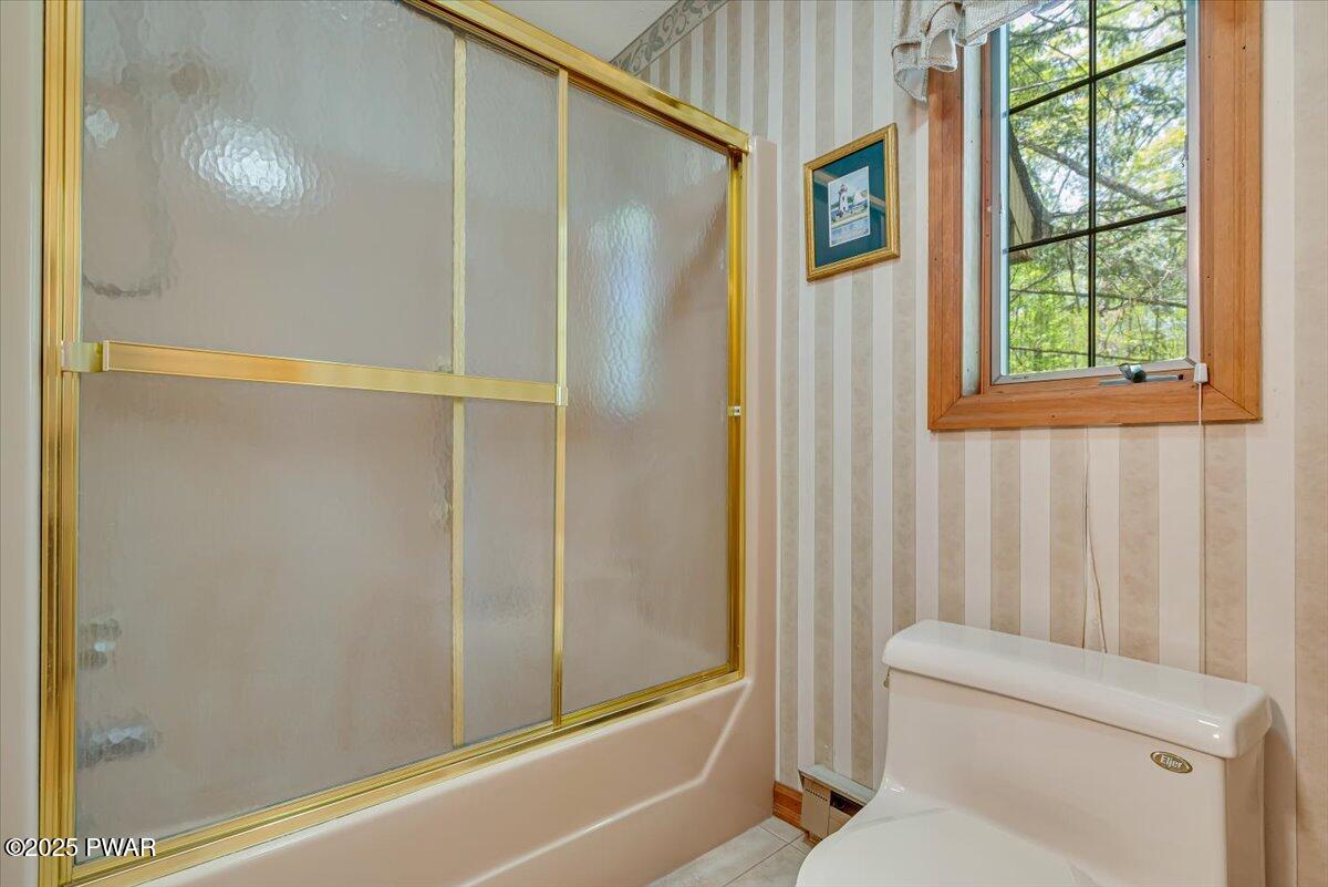 146 Cove Point Circle, Lakeville, Pennsylvania image 35
