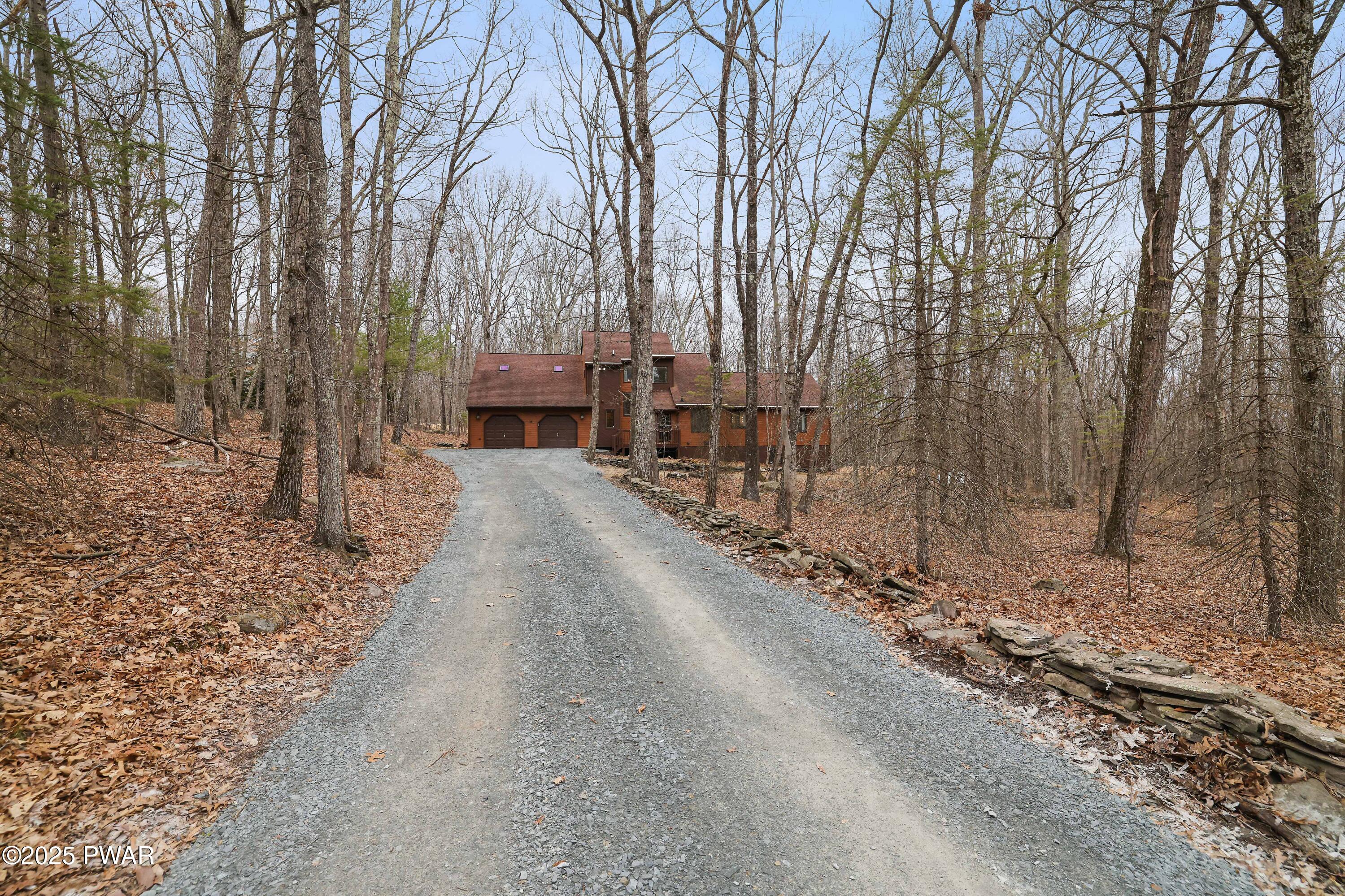 Hawley, Pennsylvania 18428, United States, 5 Bedrooms Bedrooms, ,3 BathroomsBathrooms,Residential,Pending,100887