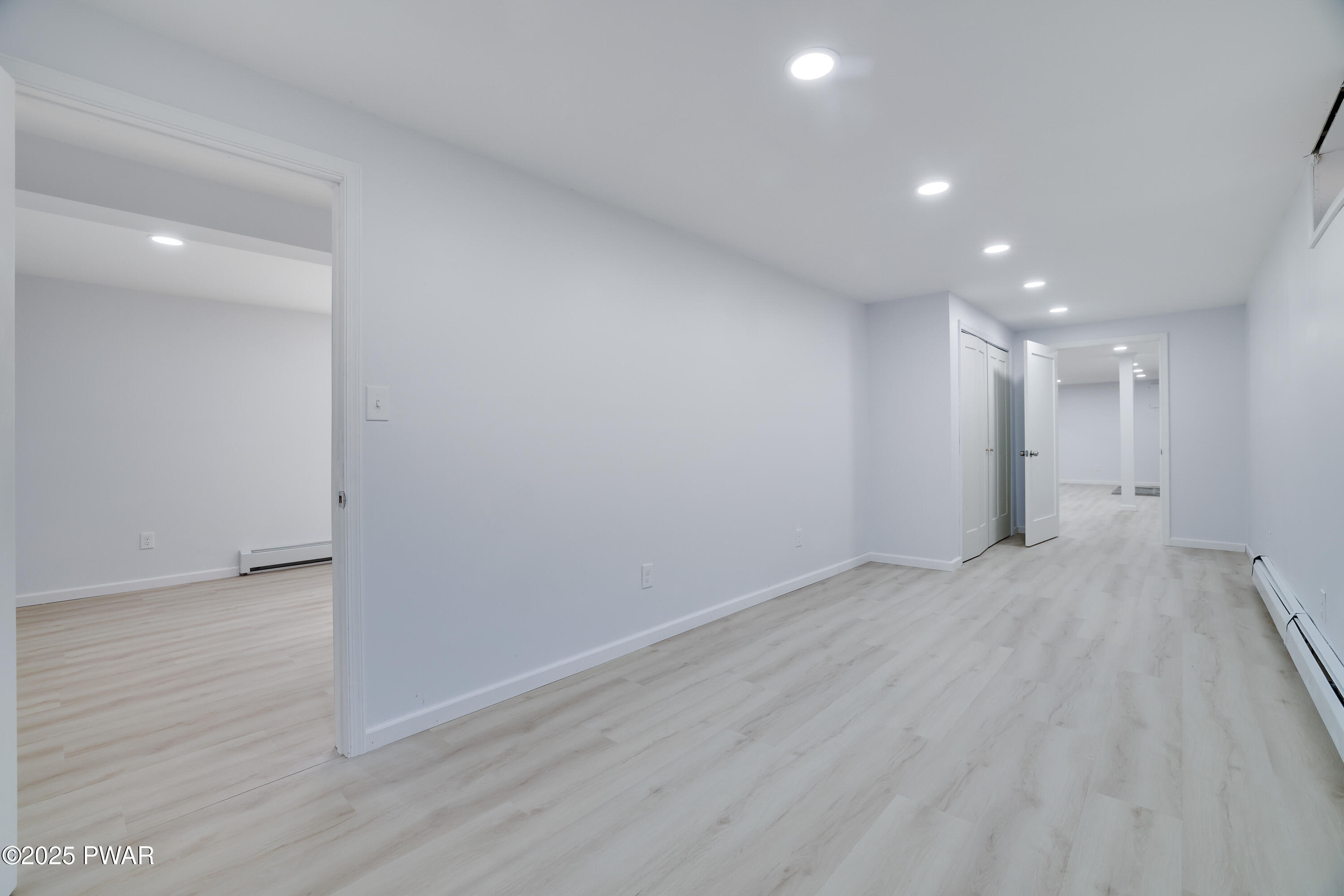 Hawley, Pennsylvania 18428, United States, 5 Bedrooms Bedrooms, ,3 BathroomsBathrooms,Residential,Pending,100887