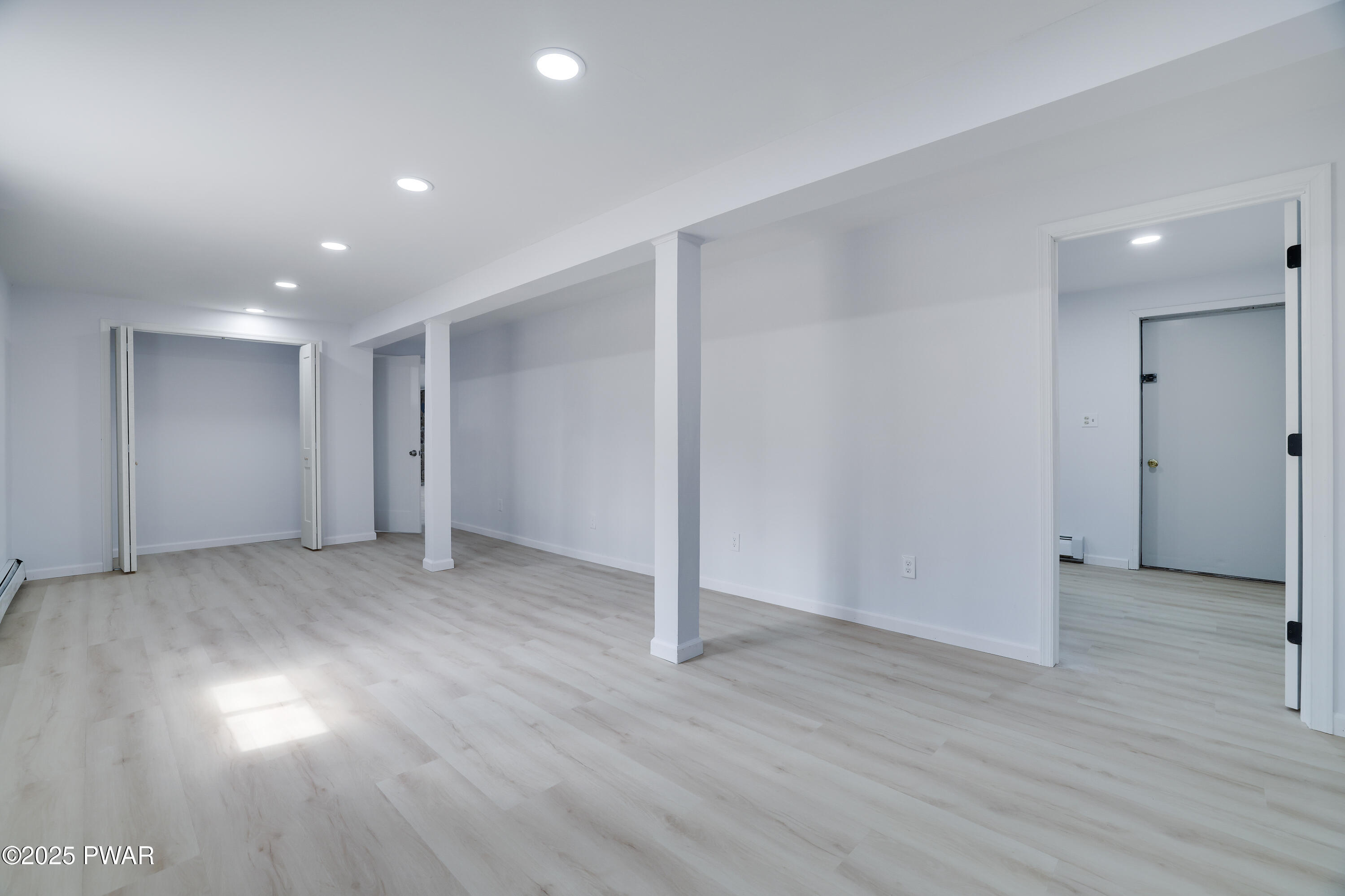 Hawley, Pennsylvania 18428, United States, 5 Bedrooms Bedrooms, ,3 BathroomsBathrooms,Residential,Pending,100887