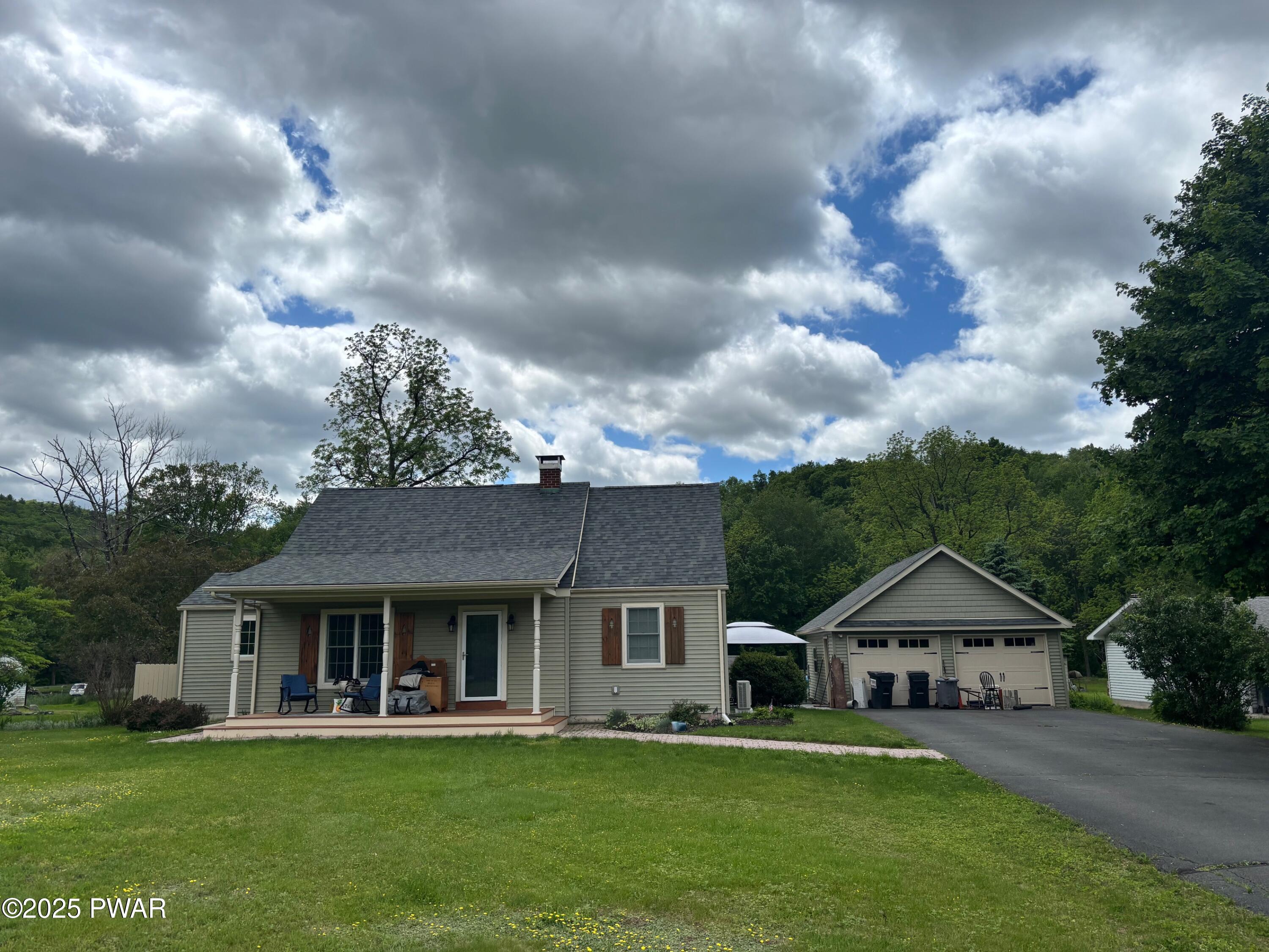 1018 Delaware Drive, Matamoras, Pennsylvania image 1