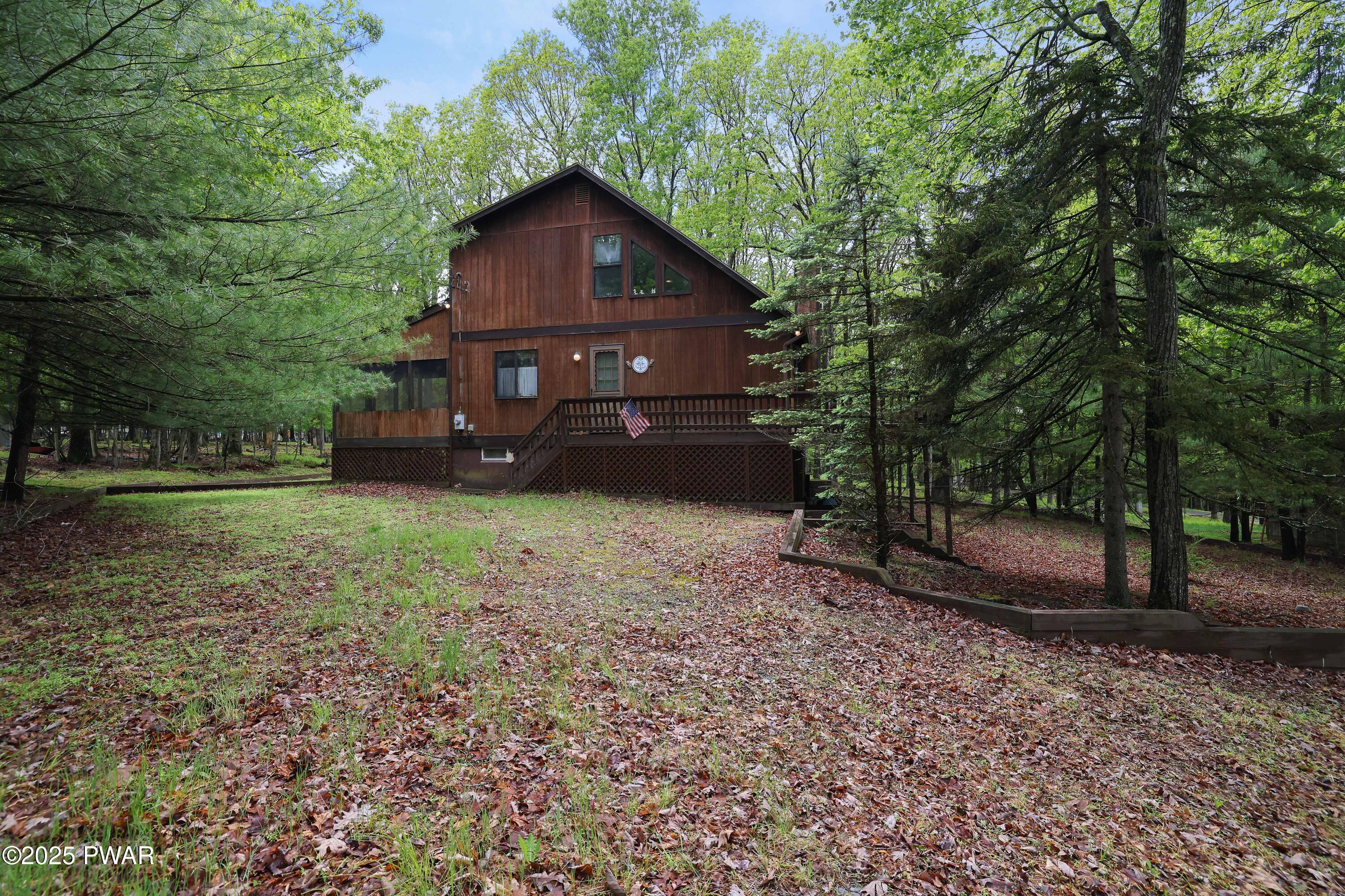 105 Golden Eagle Terrace, Milford, Pennsylvania image 1