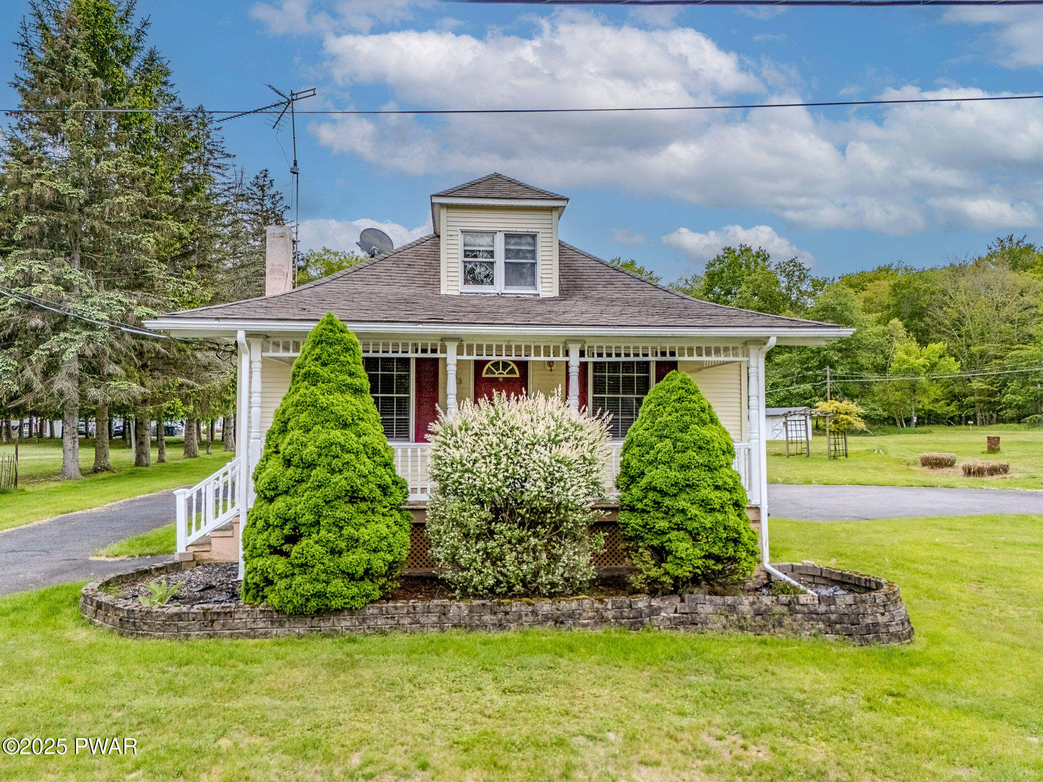 63 Sunnyside Road, Gouldsboro, Pennsylvania image 2