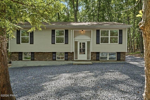 Homes For Sale - 5609 Cub Lane<br/> Monroe County, East Stroudsburg, PA 18302