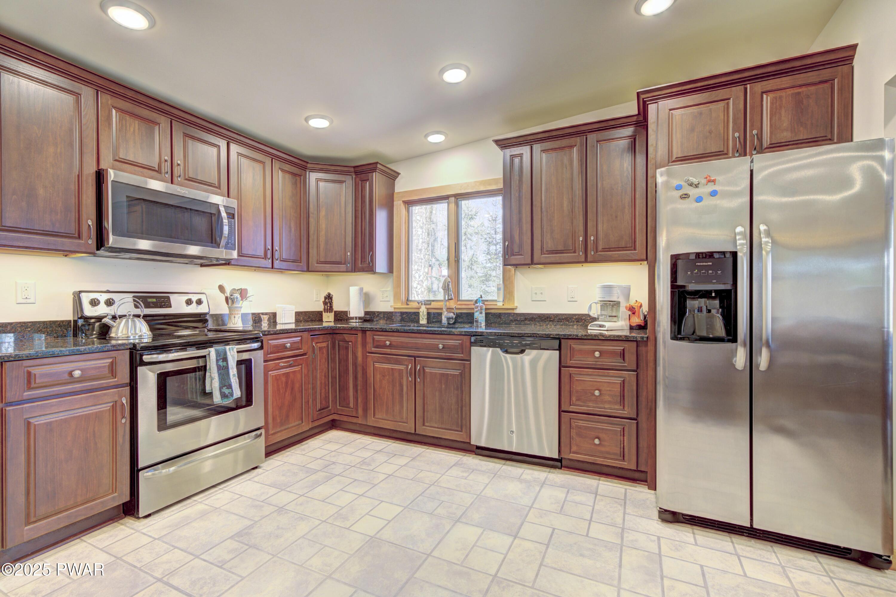 117 N Maple Lane, Greentown, Pennsylvania image 10