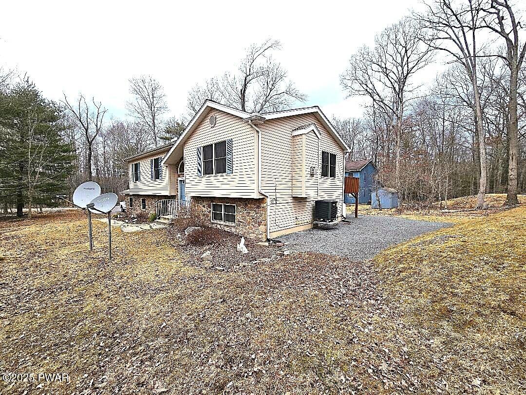 801 Sun Valley Court, Tafton, Pennsylvania image 2