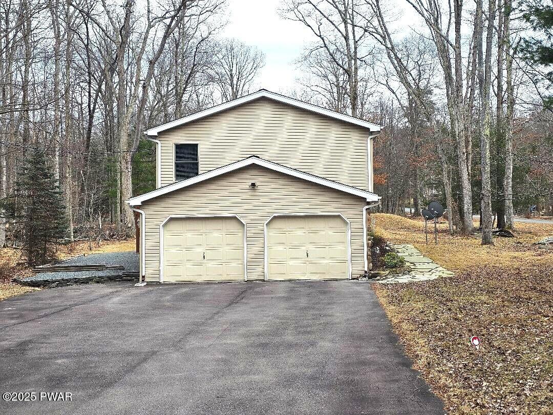 801 Sun Valley Court, Tafton, Pennsylvania image 3