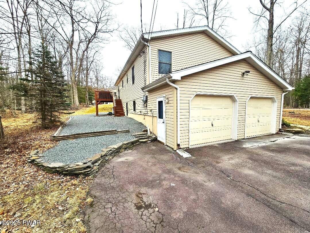 801 Sun Valley Court, Tafton, Pennsylvania image 4