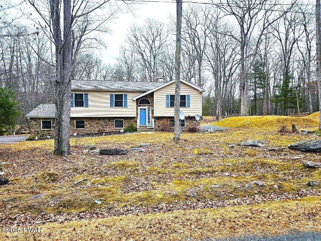 801 Sun Valley Court, Tafton, Pennsylvania image 1