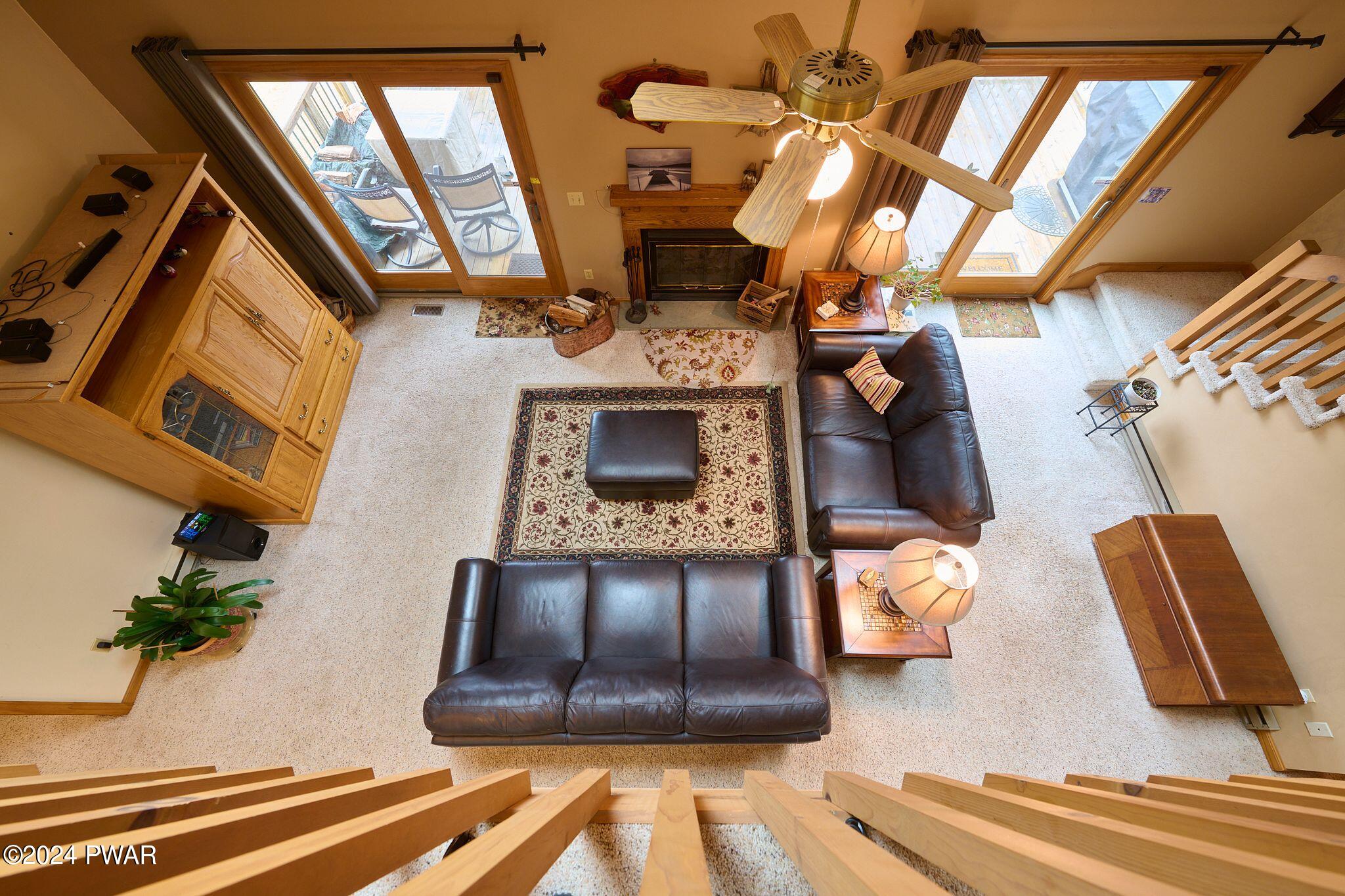 Hawley, Pennsylvania 18428, United States, 4 Bedrooms Bedrooms, ,2 BathroomsBathrooms,Residential,Pending,61446