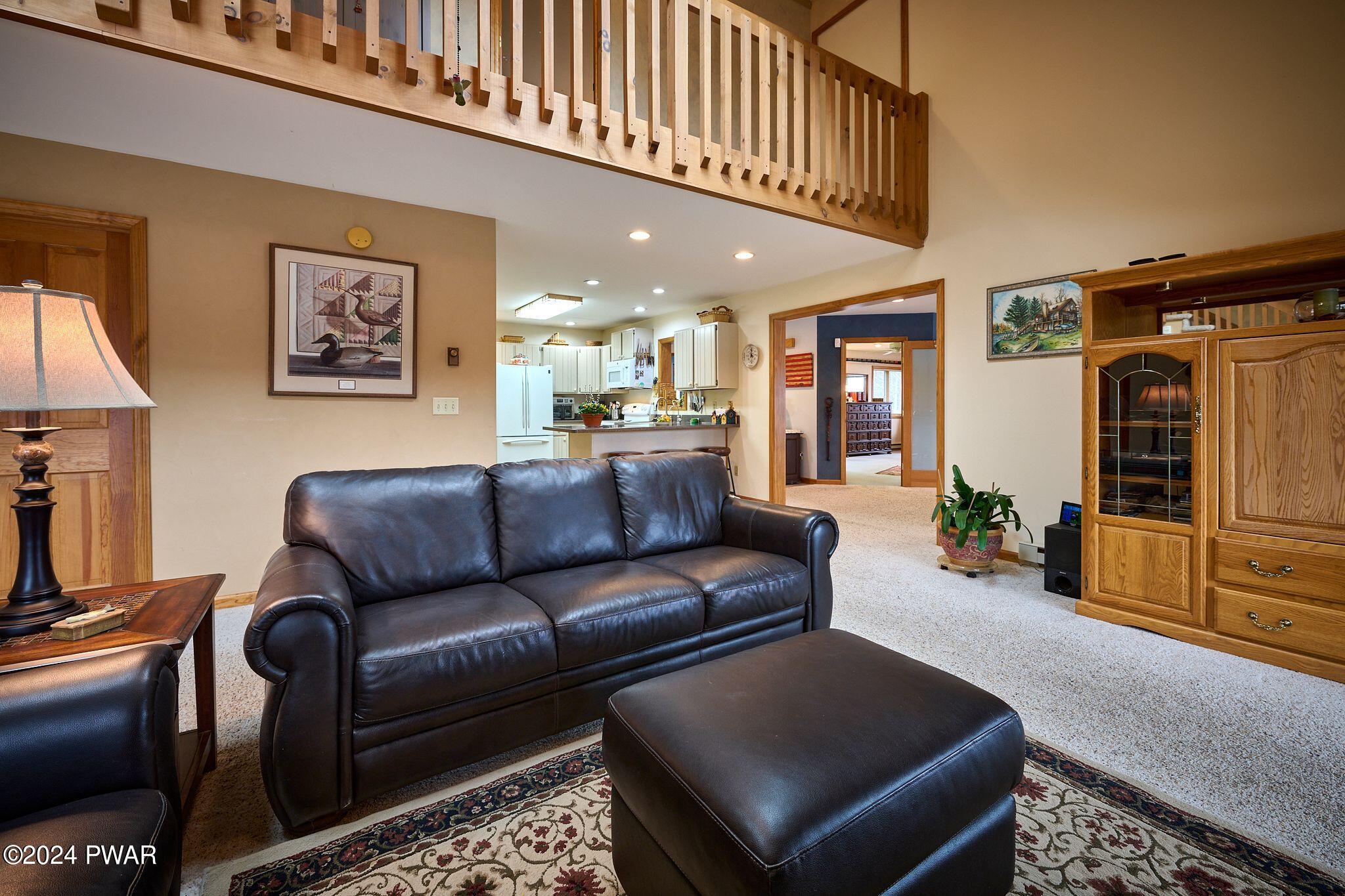 Hawley, Pennsylvania 18428, United States, 4 Bedrooms Bedrooms, ,2 BathroomsBathrooms,Residential,Pending,61446