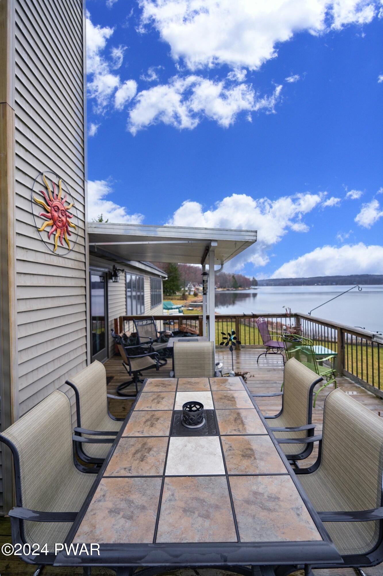 Hawley, Pennsylvania 18428, United States, 4 Bedrooms Bedrooms, ,2 BathroomsBathrooms,Residential,Pending,61446