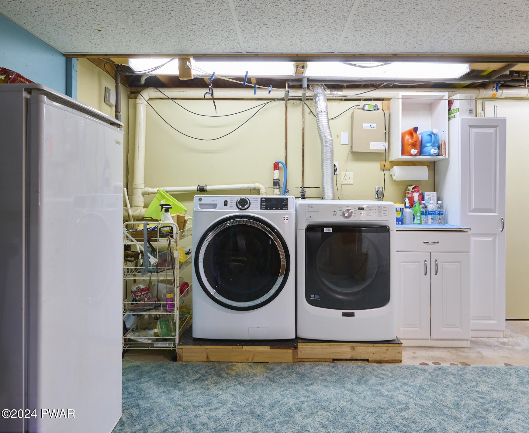 Hawley, Pennsylvania 18428, United States, 4 Bedrooms Bedrooms, ,2 BathroomsBathrooms,Residential,Pending,61446