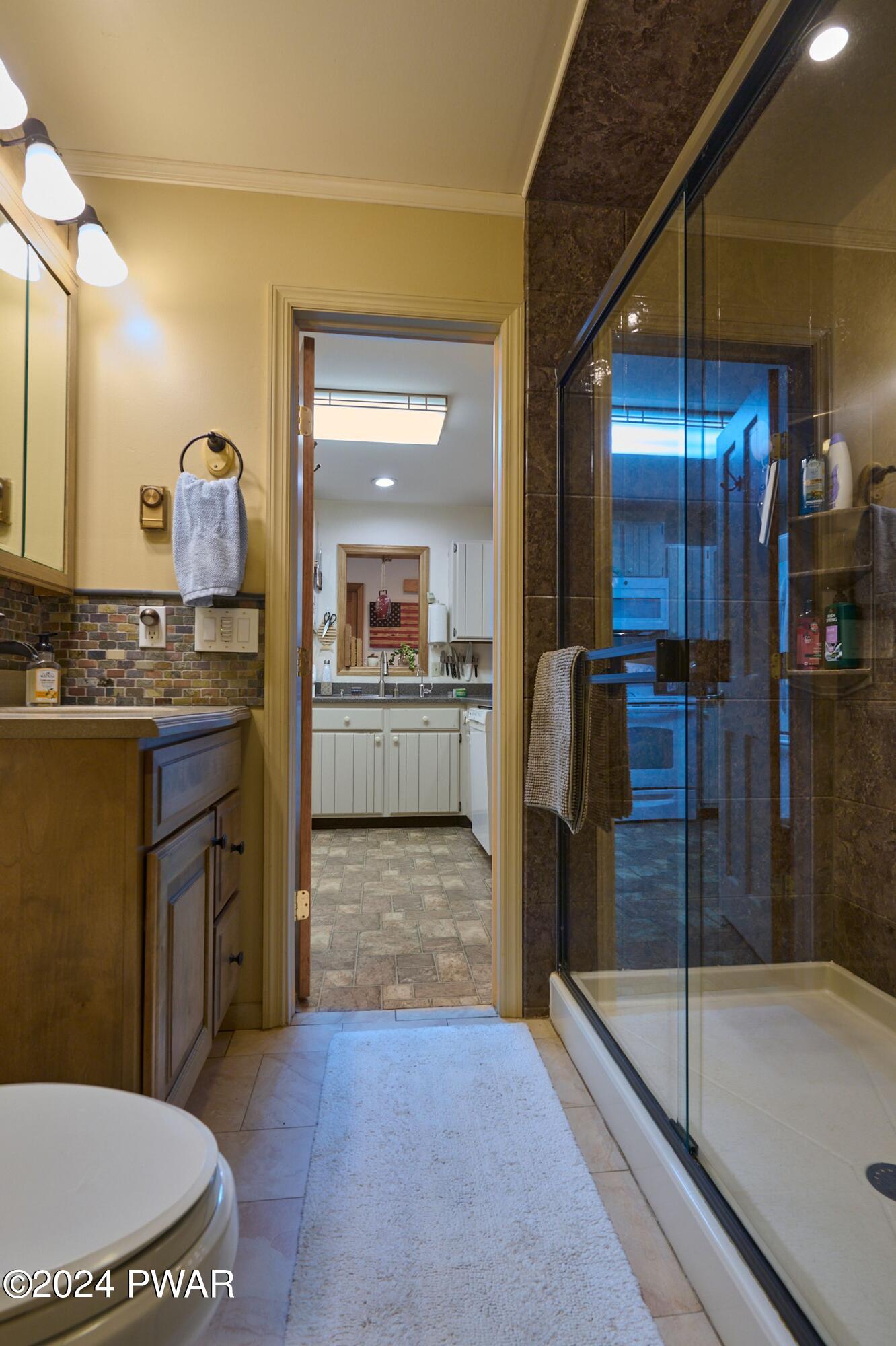 Hawley, Pennsylvania 18428, United States, 4 Bedrooms Bedrooms, ,2 BathroomsBathrooms,Residential,Pending,61446