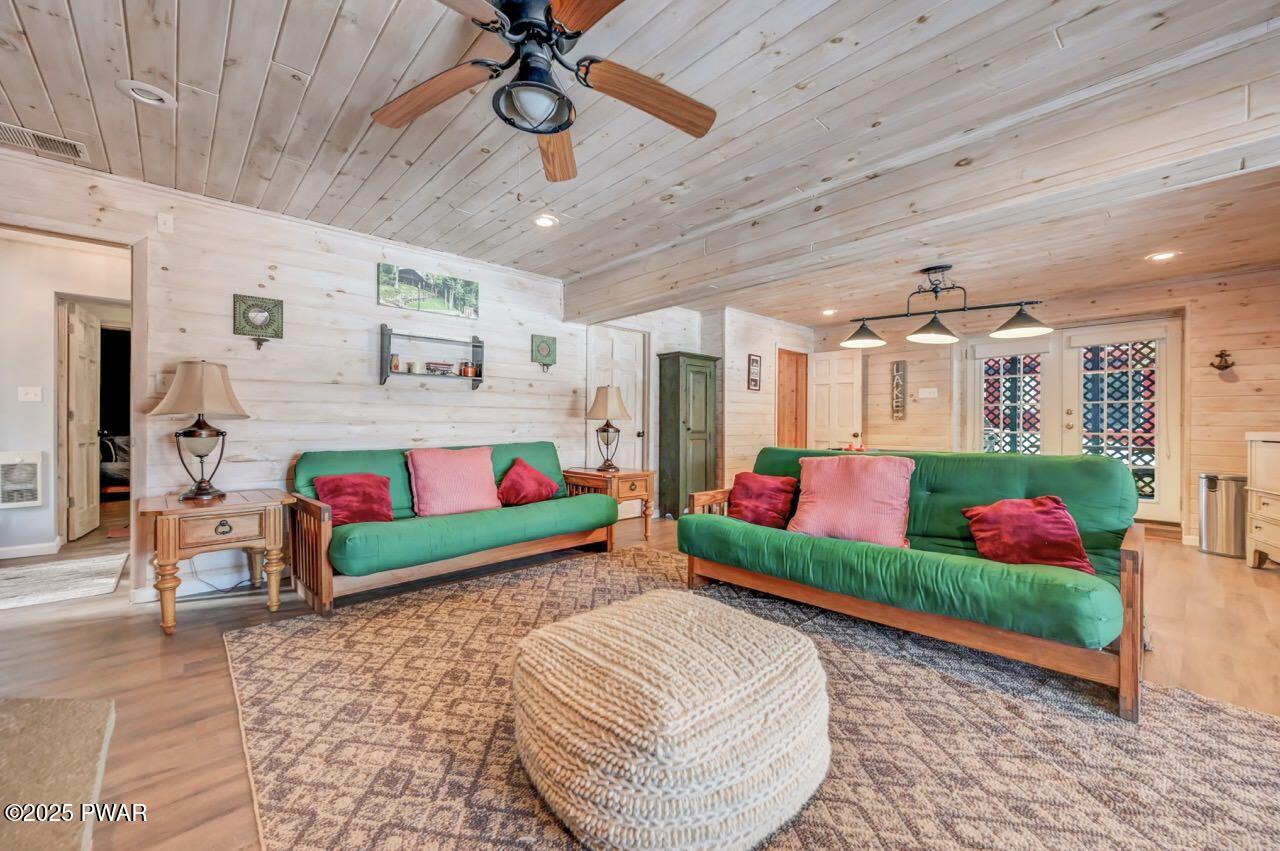 Lake Ariel, Pennsylvania, 18436, United States, 5 Bedrooms Bedrooms, ,2 BathroomsBathrooms,Residential,Active,2006806