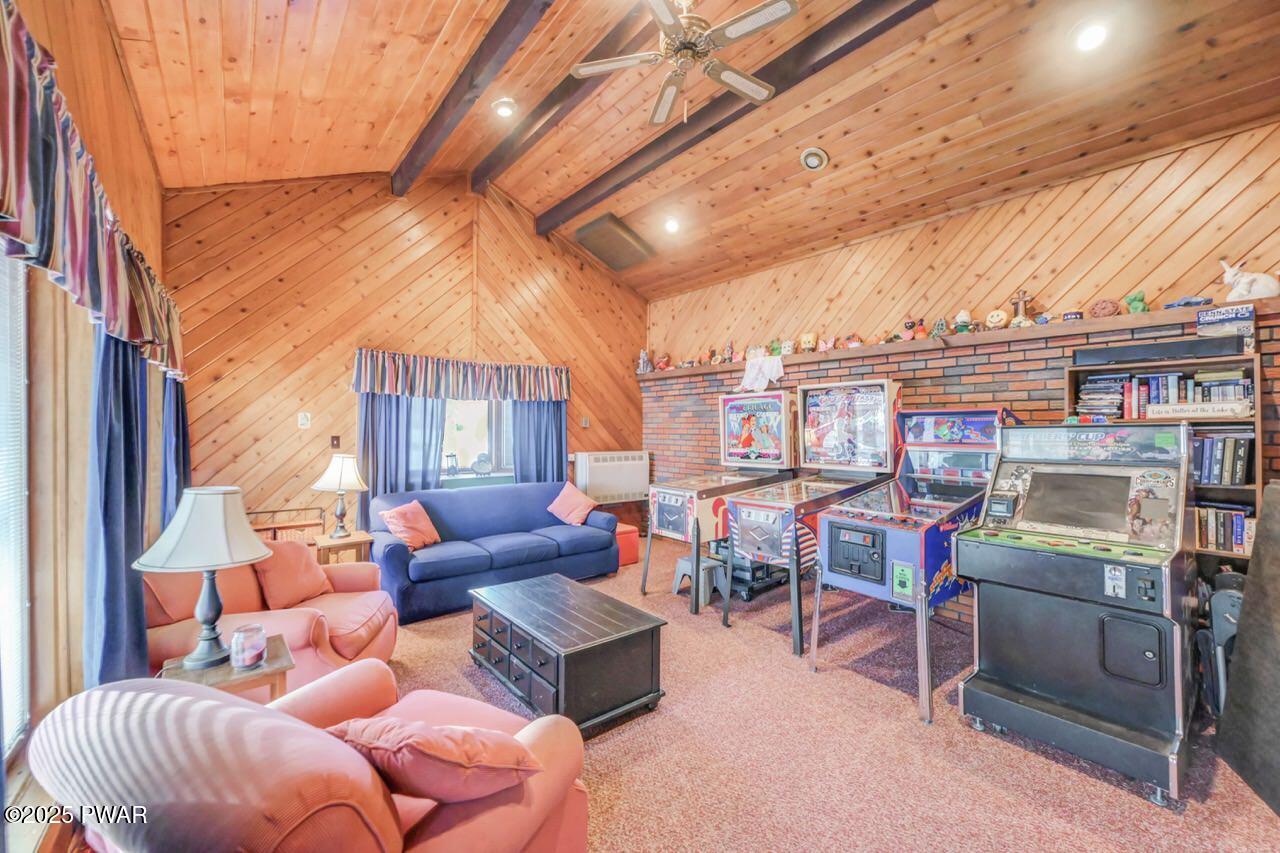 Lake Ariel, Pennsylvania, 18436, United States, 5 Bedrooms Bedrooms, ,2 BathroomsBathrooms,Residential,Active,2006806