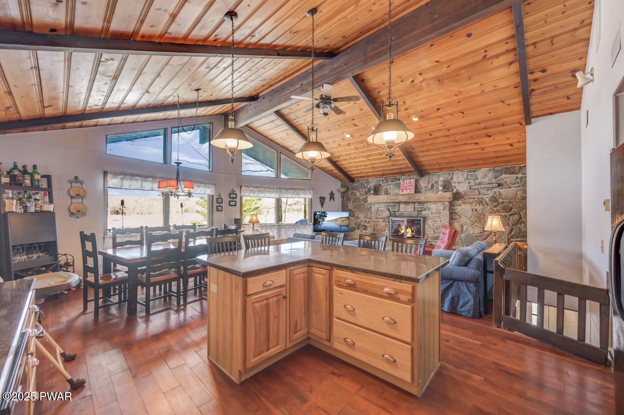 Lake Ariel, Pennsylvania, 18436, United States, 5 Bedrooms Bedrooms, ,2 BathroomsBathrooms,Residential,Active,2006806