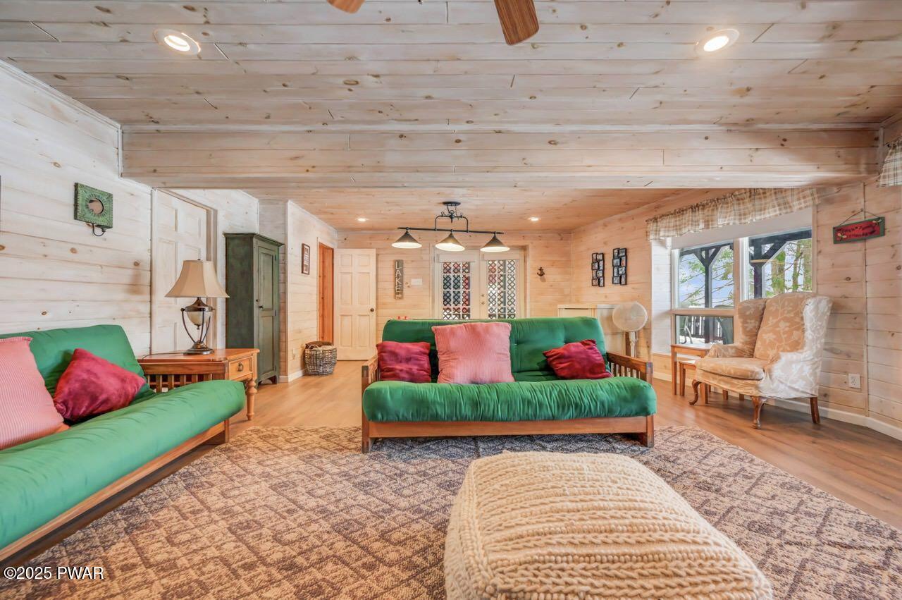 Lake Ariel, Pennsylvania, 18436, United States, 5 Bedrooms Bedrooms, ,2 BathroomsBathrooms,Residential,Active,2006806