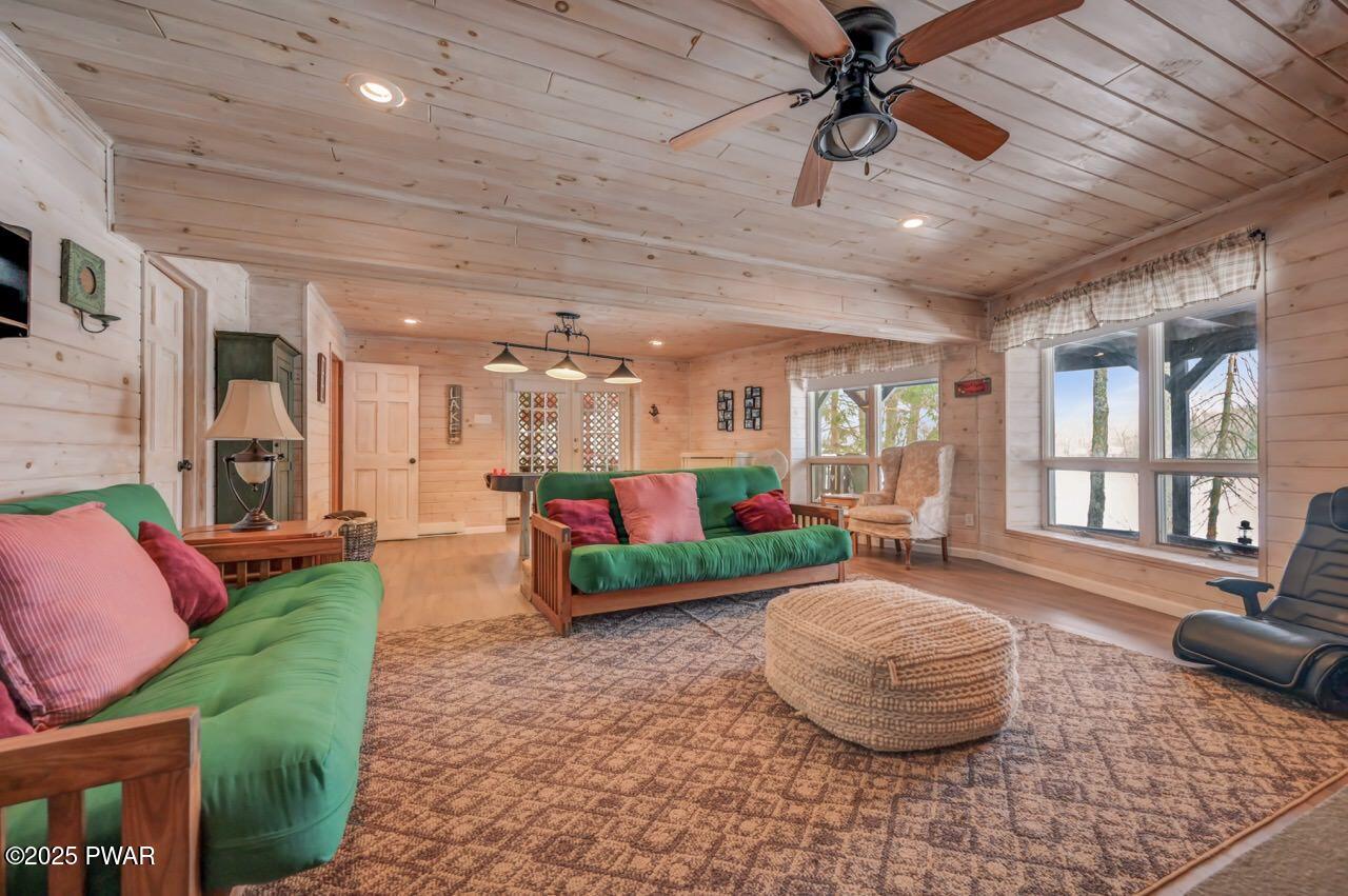 Lake Ariel, Pennsylvania, 18436, United States, 5 Bedrooms Bedrooms, ,2 BathroomsBathrooms,Residential,Active,2006806