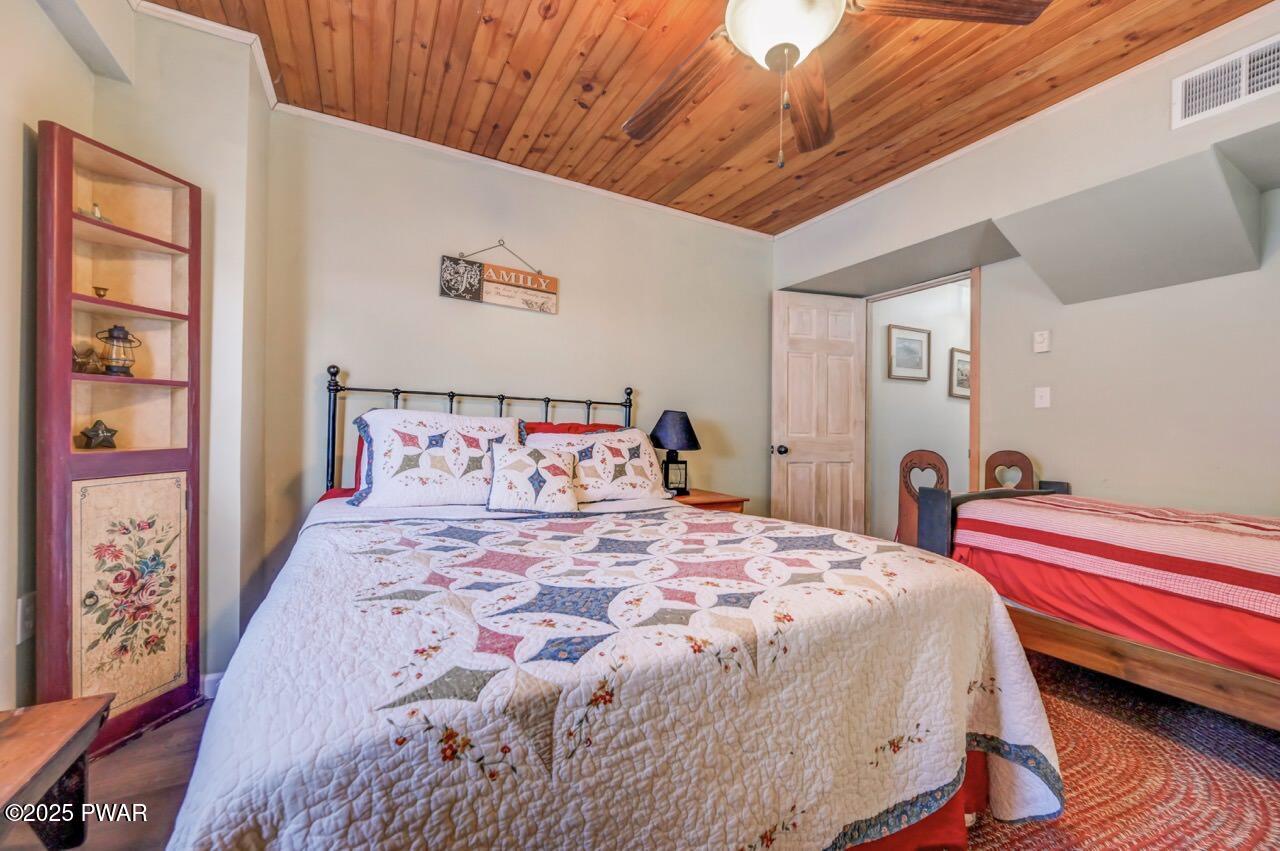 Lake Ariel, Pennsylvania, 18436, United States, 5 Bedrooms Bedrooms, ,2 BathroomsBathrooms,Residential,Active,2006806