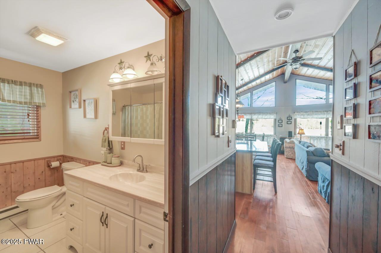 Lake Ariel, Pennsylvania, 18436, United States, 5 Bedrooms Bedrooms, ,2 BathroomsBathrooms,Residential,Active,2006806