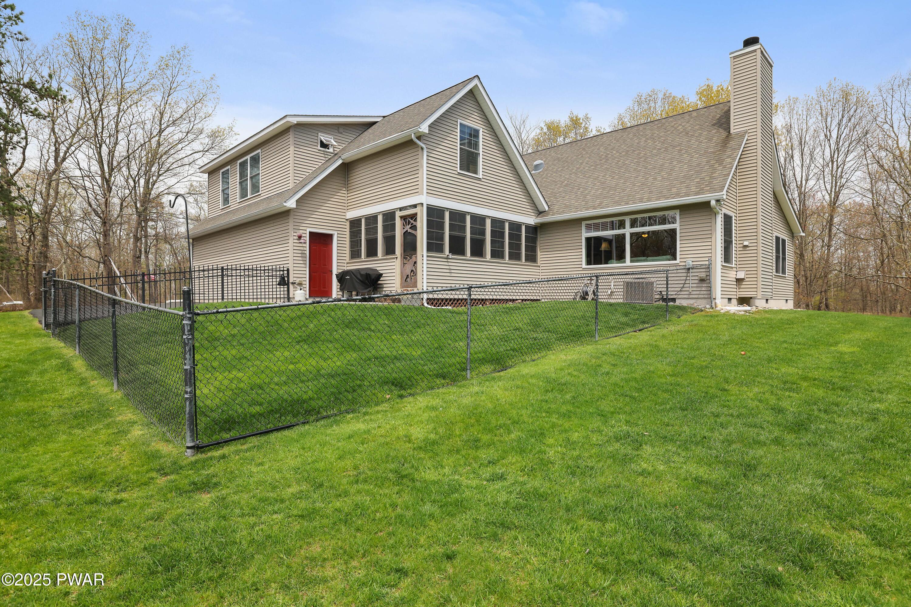 157 Blue Heron Way, Hawley, Pennsylvania image 4