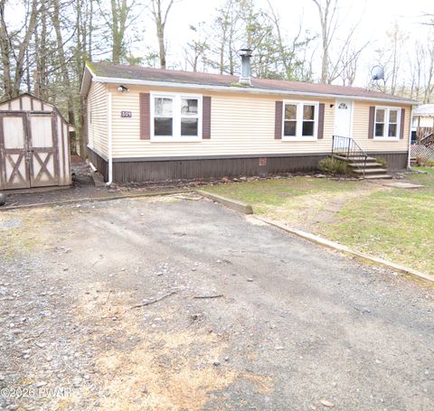 Mobile Home For Sale - 137 Oak Drive<br/> Pike County, Greentown, PA 18426