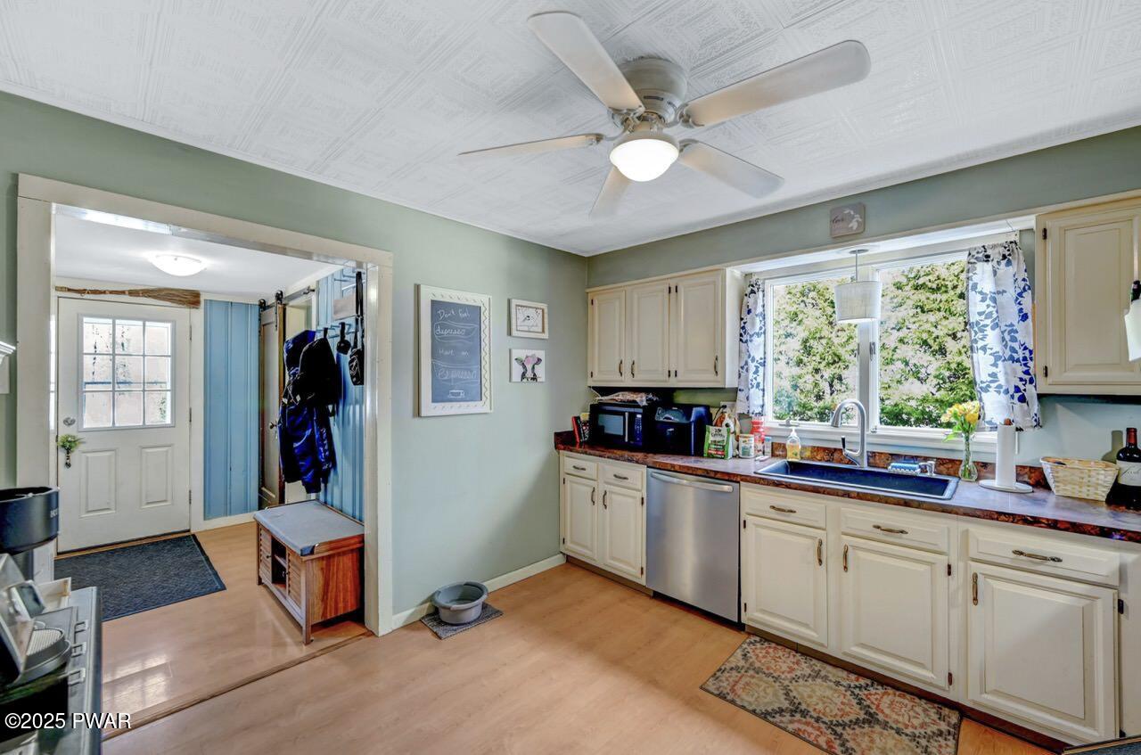 1325 Lake Ariel Highway, Lake Ariel, Pennsylvania image 15