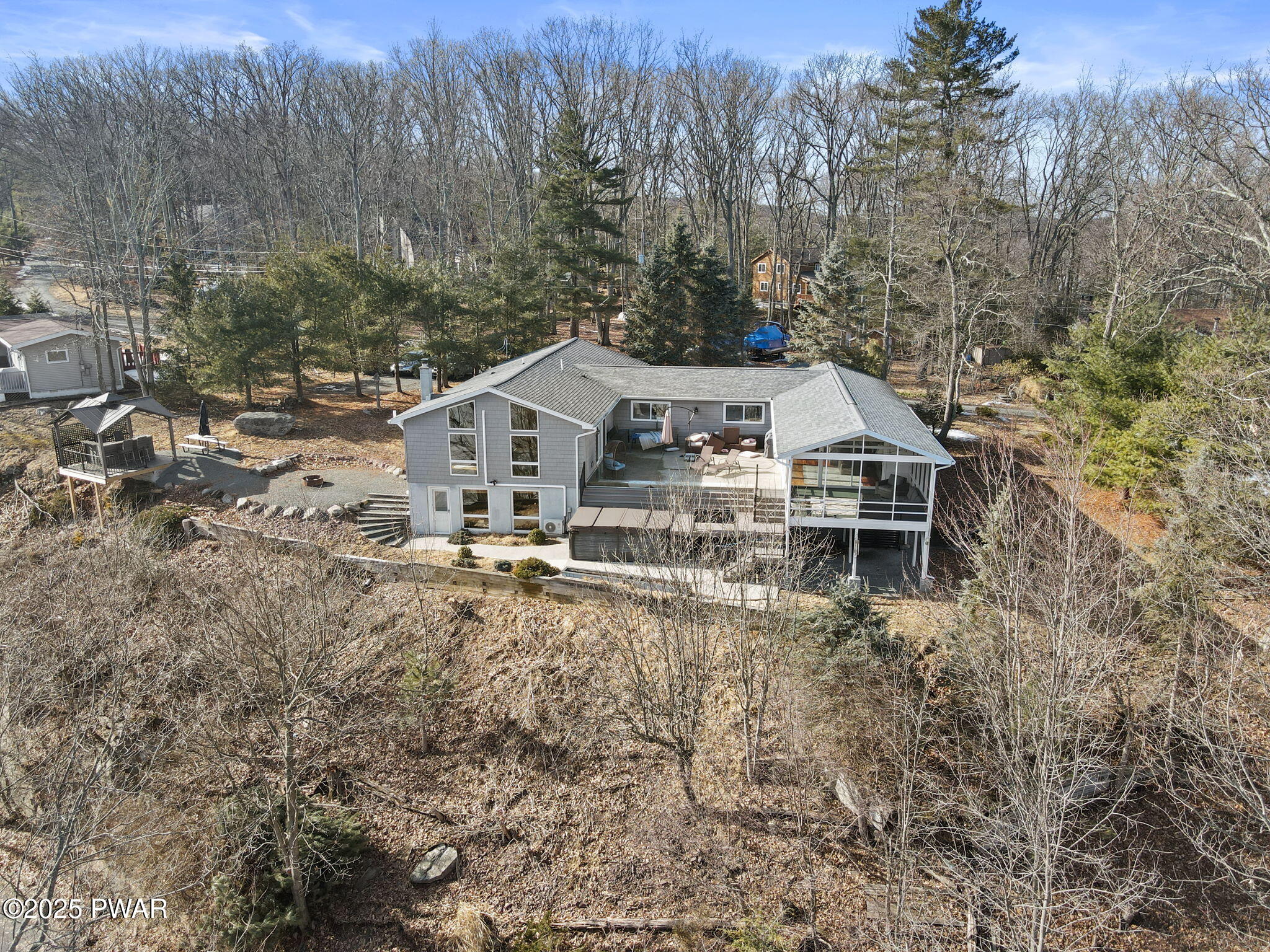 47 Summit Circle, Lakeville, Pennsylvania image 1