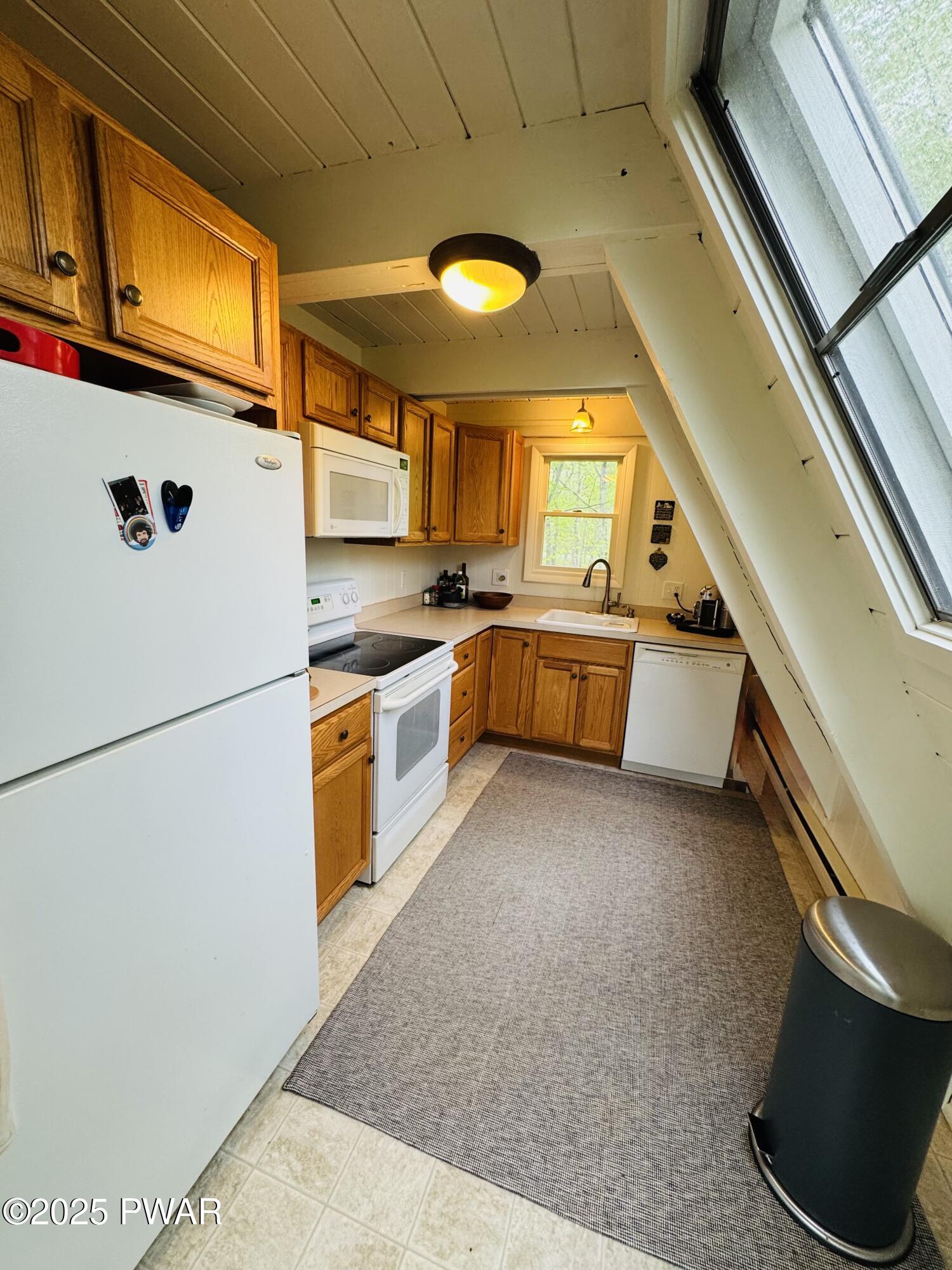 Lords Valley, Pennsylvania 18428, United States, 2 Bedrooms Bedrooms, ,2 BathroomsBathrooms,Residential,Active,130764