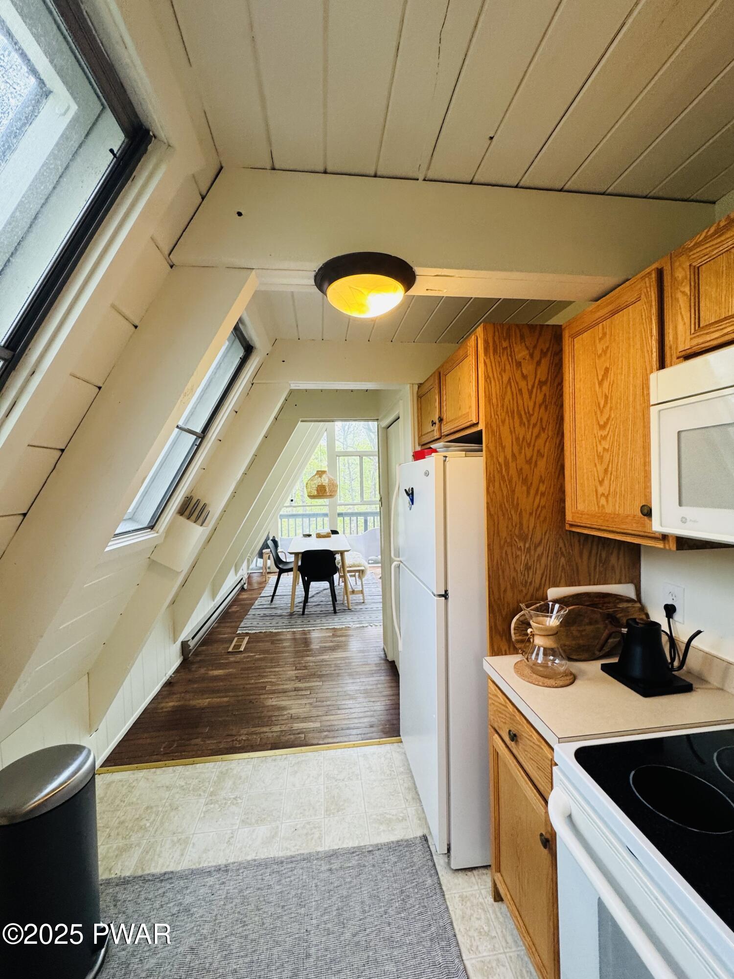 Lords Valley, Pennsylvania 18428, United States, 2 Bedrooms Bedrooms, ,2 BathroomsBathrooms,Residential,Active,130764