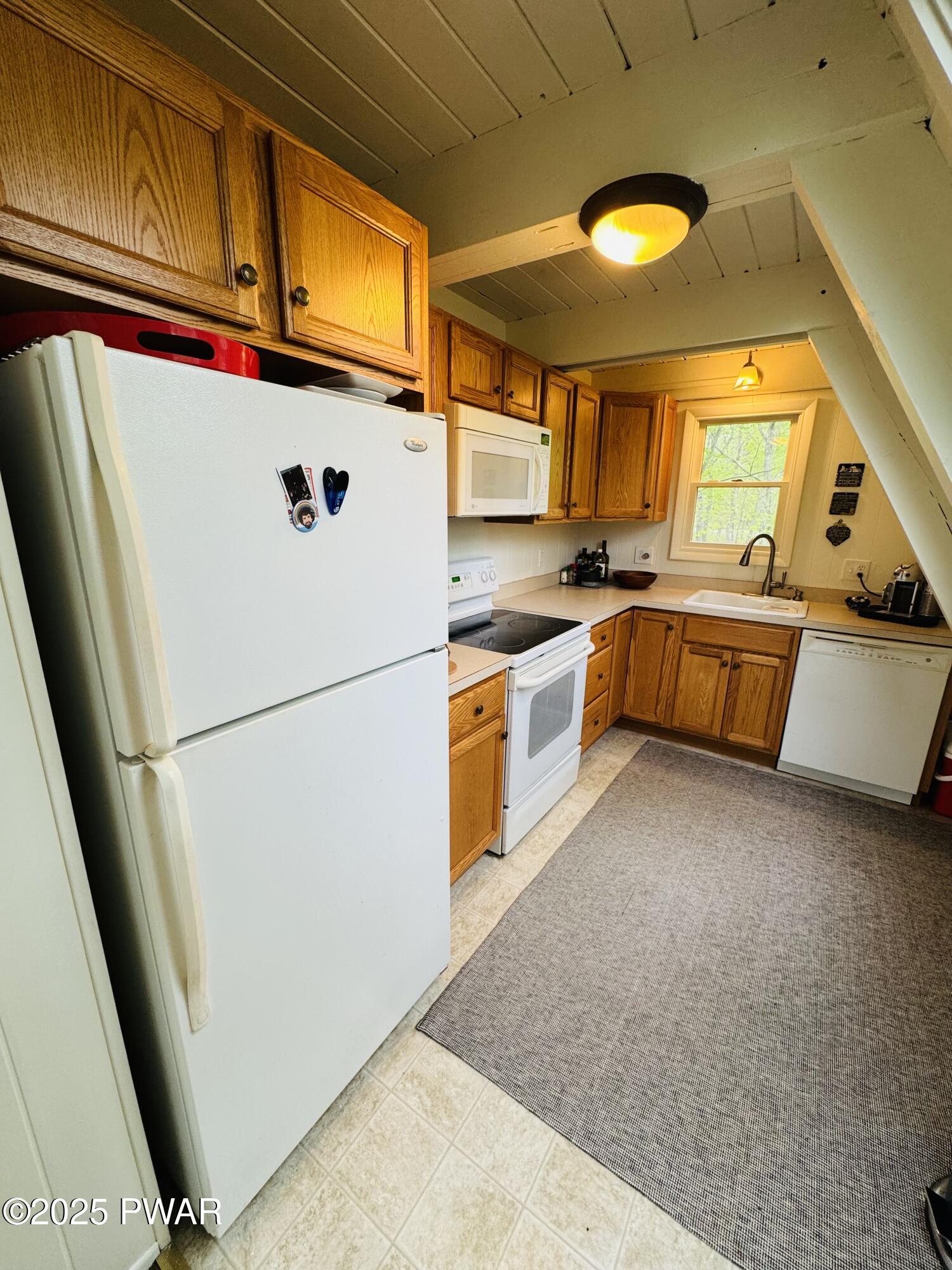 Lords Valley, Pennsylvania 18428, United States, 2 Bedrooms Bedrooms, ,2 BathroomsBathrooms,Residential,Active,130764